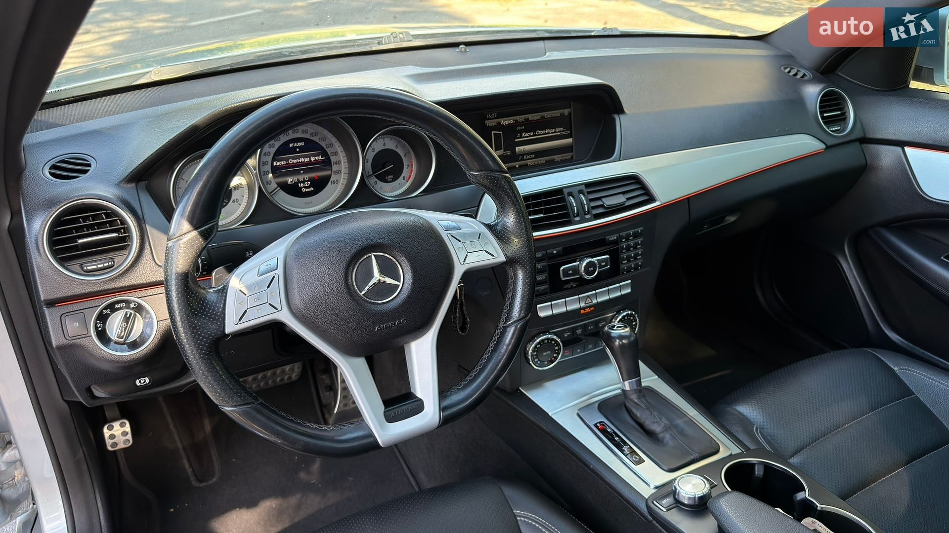 Mercedes-Benz C-Class 2012 VIN WDDGJ4HB3DG055327 фото оголошення 15 з 32