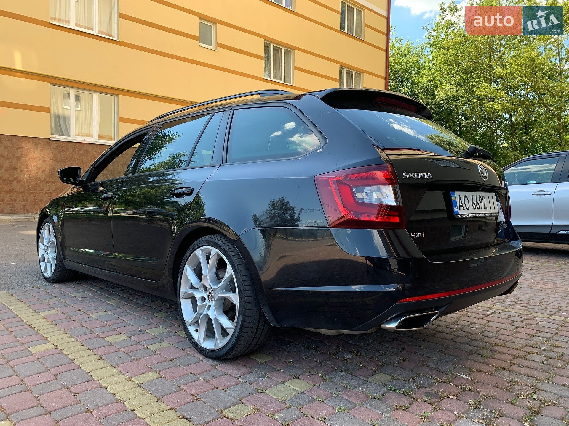 Skoda Octavia 2017 VIN TMBLK7NE8J0241357 фото оголошення 15 з 73