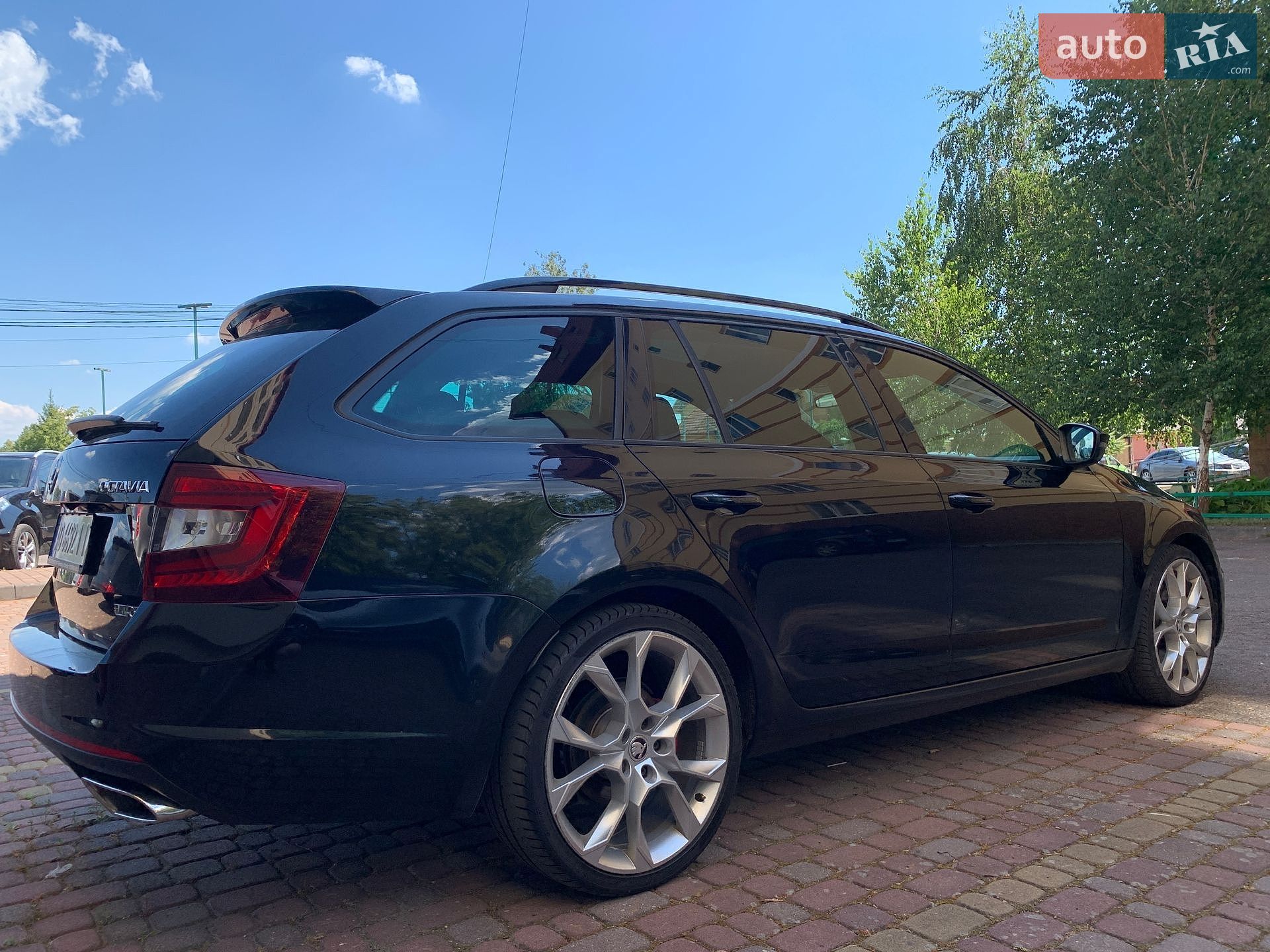 Skoda Octavia 2017 VIN TMBLK7NE8J0241357 фото оголошення 17 з 73
