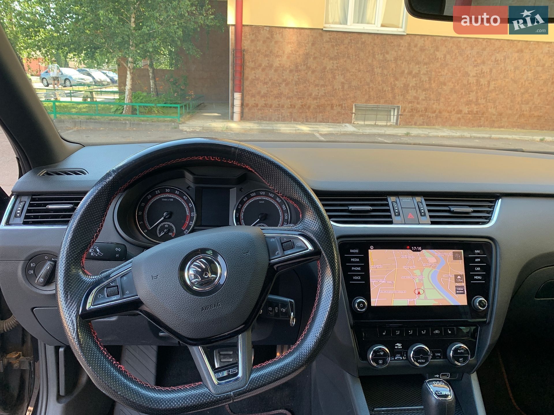 Skoda Octavia 2017 VIN TMBLK7NE8J0241357 фото оголошення 31 з 73