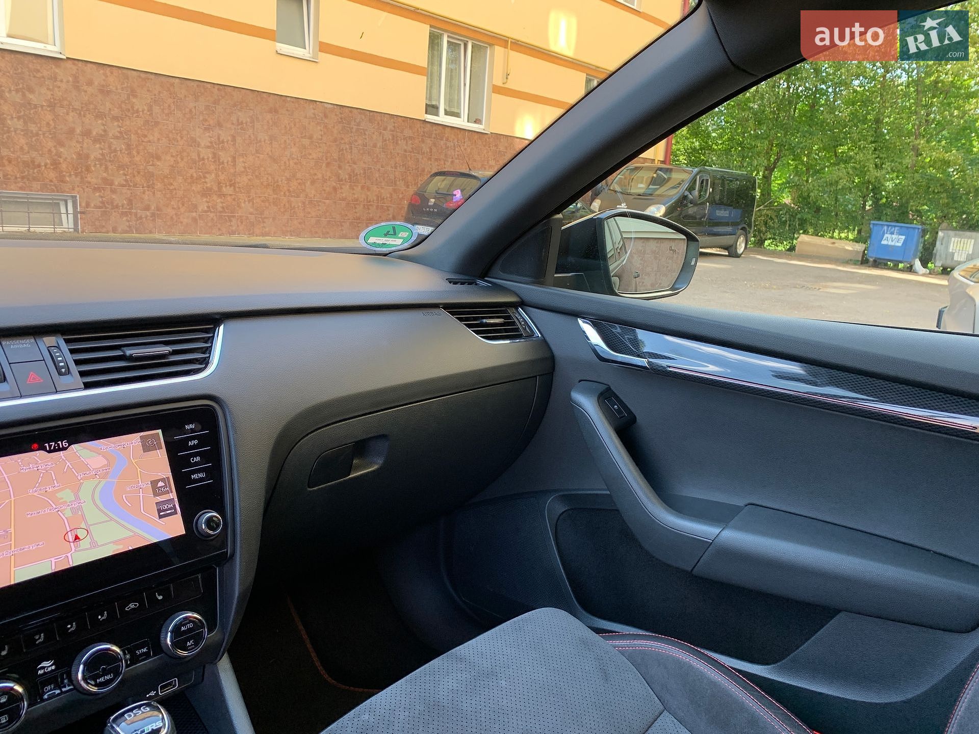 Skoda Octavia 2017 VIN TMBLK7NE8J0241357 фото оголошення 32 з 73