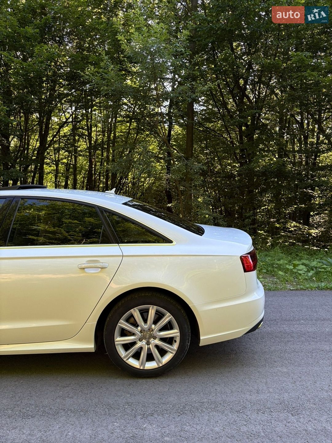 Audi A6 2015 VIN WAUGFAFC4GN019892 фото оголошення 6 з 54