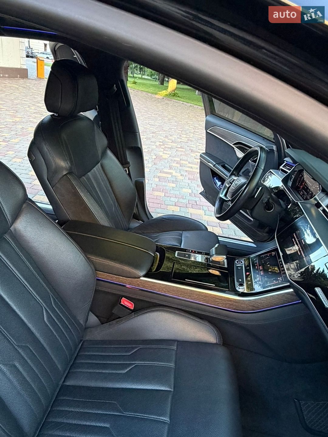 Audi A8 2020 VIN WAU8DAF86MN007714 фото оголошення 28 з 33