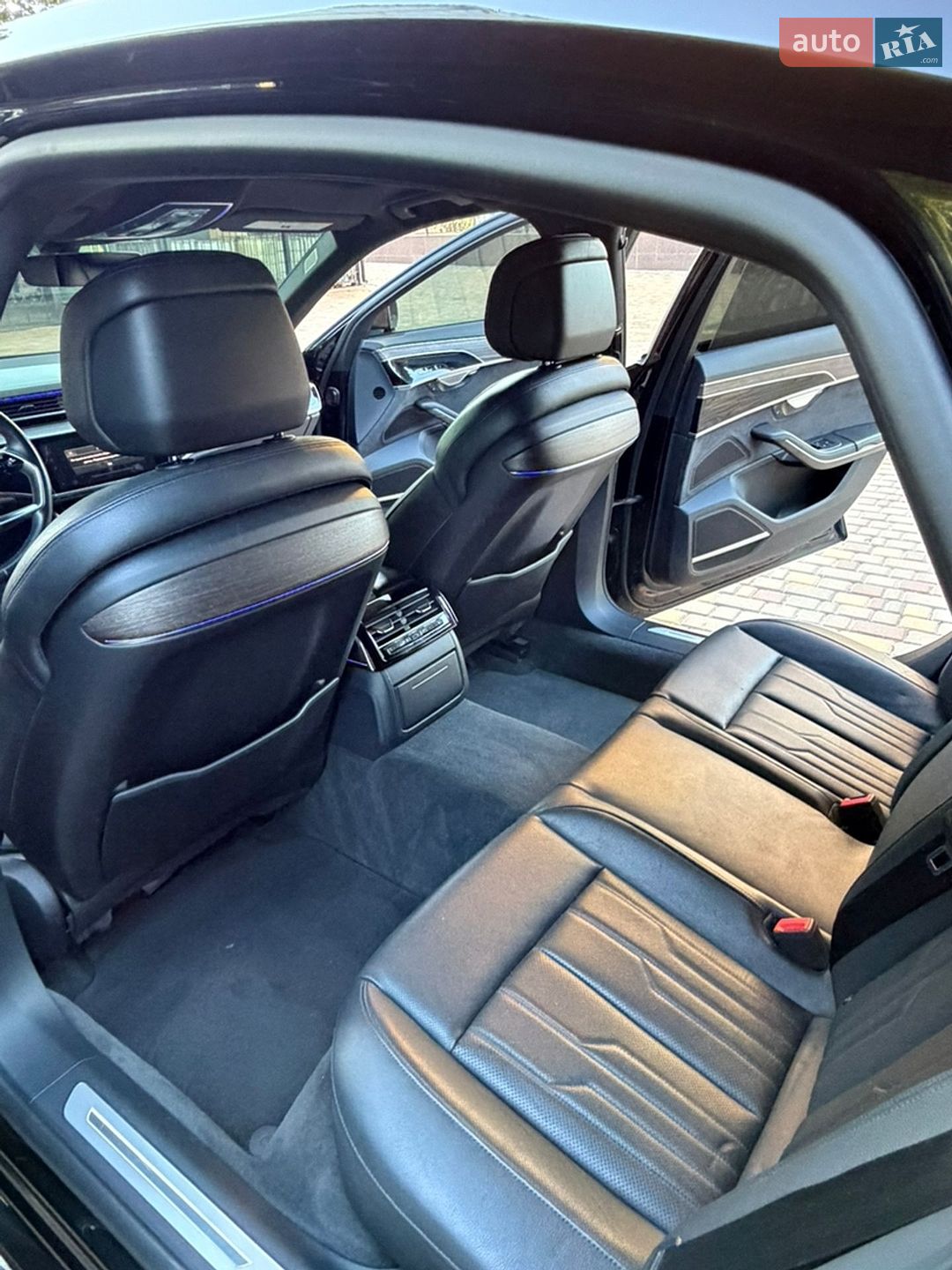 Audi A8 2020 VIN WAU8DAF86MN007714 фото оголошення 31 з 33