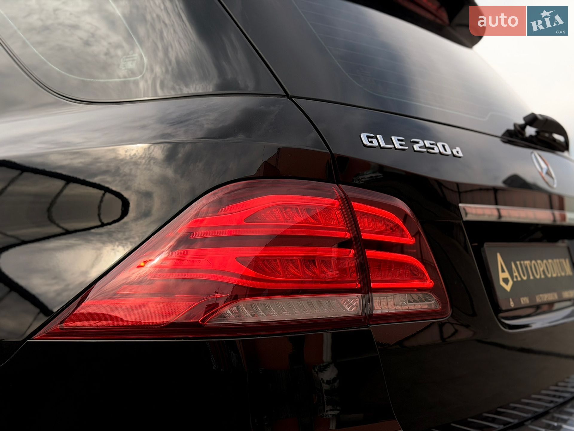 Mercedes-Benz GLE-Class 2018 VIN WDC1660041B214872 фото оголошення 11 з 33