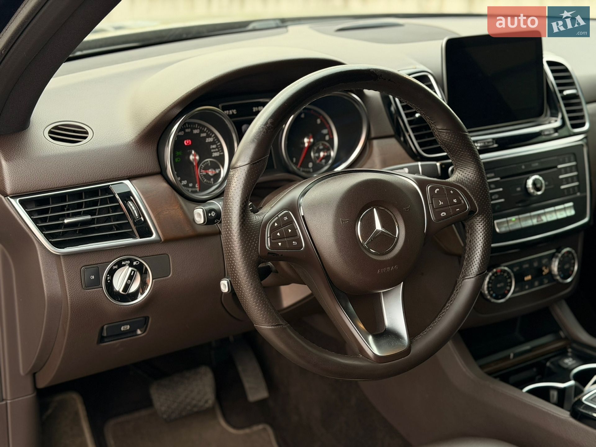 Mercedes-Benz GLE-Class 2018 VIN WDC1660041B214872 фото оголошення 12 з 33