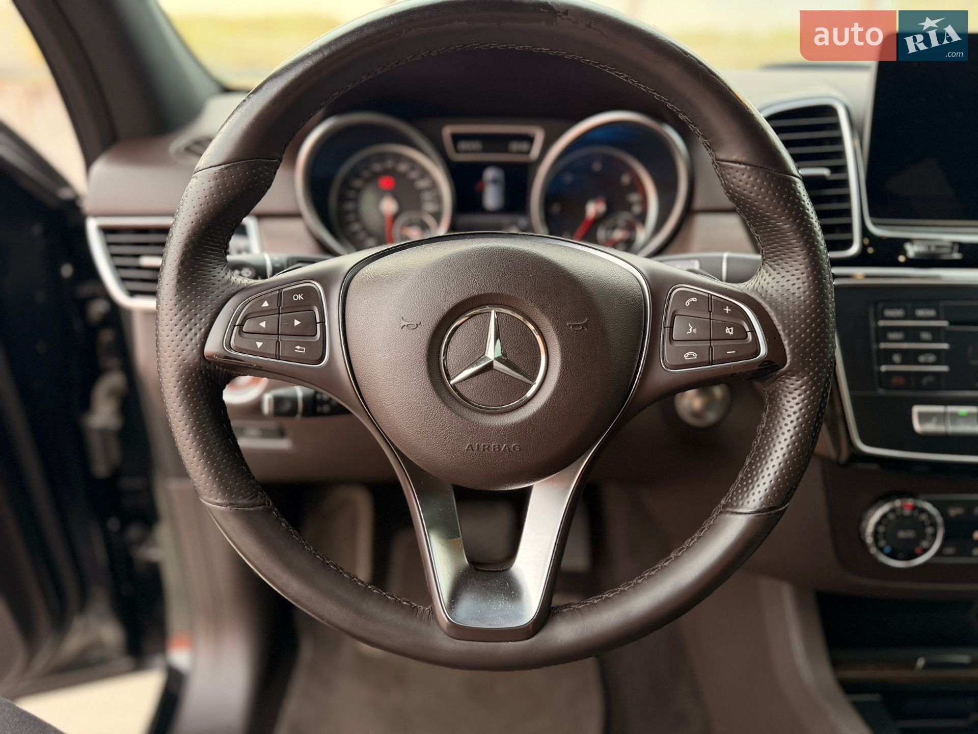Mercedes-Benz GLE-Class 2018 VIN WDC1660041B214872 фото оголошення 19 з 33