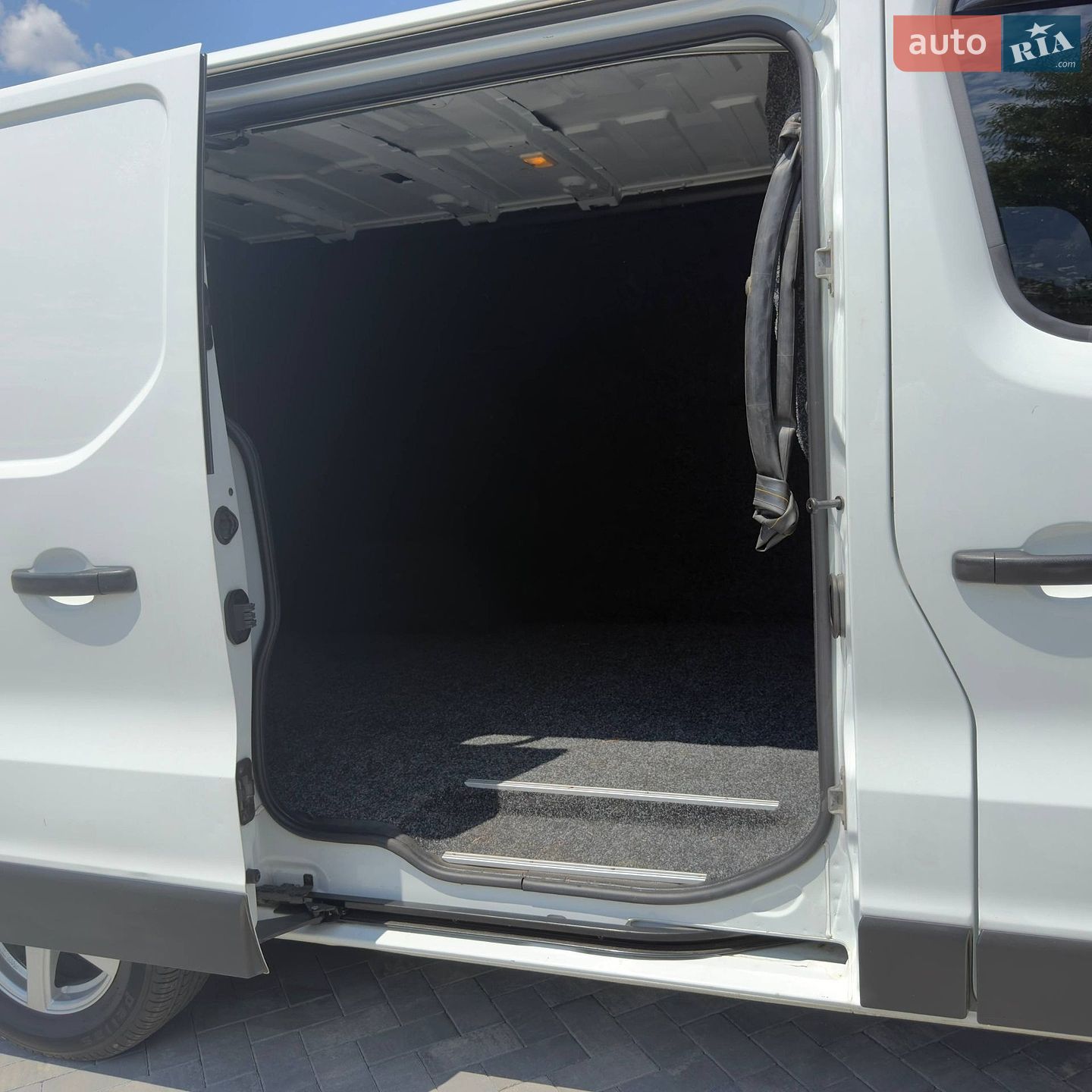 Renault Trafic 2016 VIN VF1FL000156878590 фото оголошення 25 з 33
