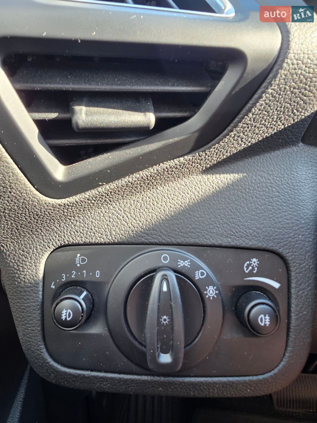 Ford Kuga 2019 VIN WF0AXXWPMAKP24725 фото оголошення 37 з 84