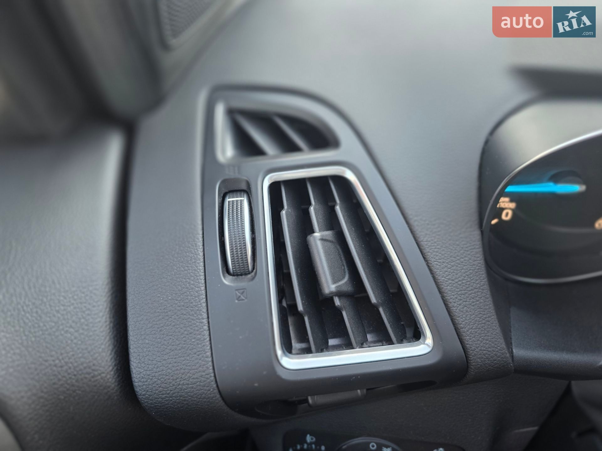 Ford Kuga 2019 VIN WF0AXXWPMAKP24725 фото оголошення 34 з 84