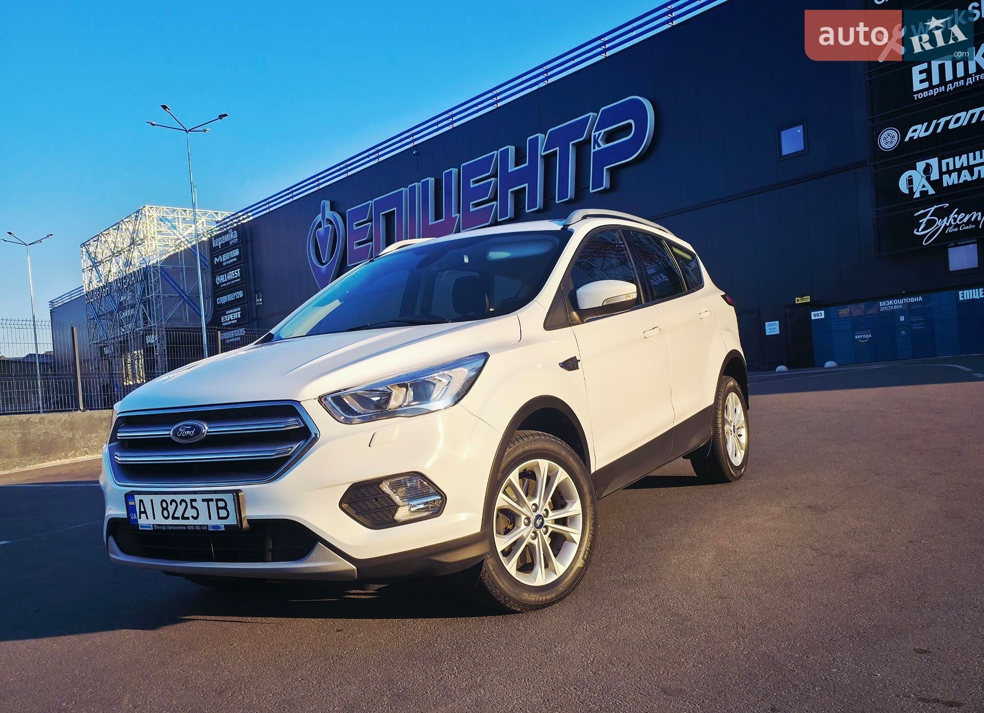 Ford Kuga 2019 VIN WF0AXXWPMAKP24725 фото оголошення 4 з 84
