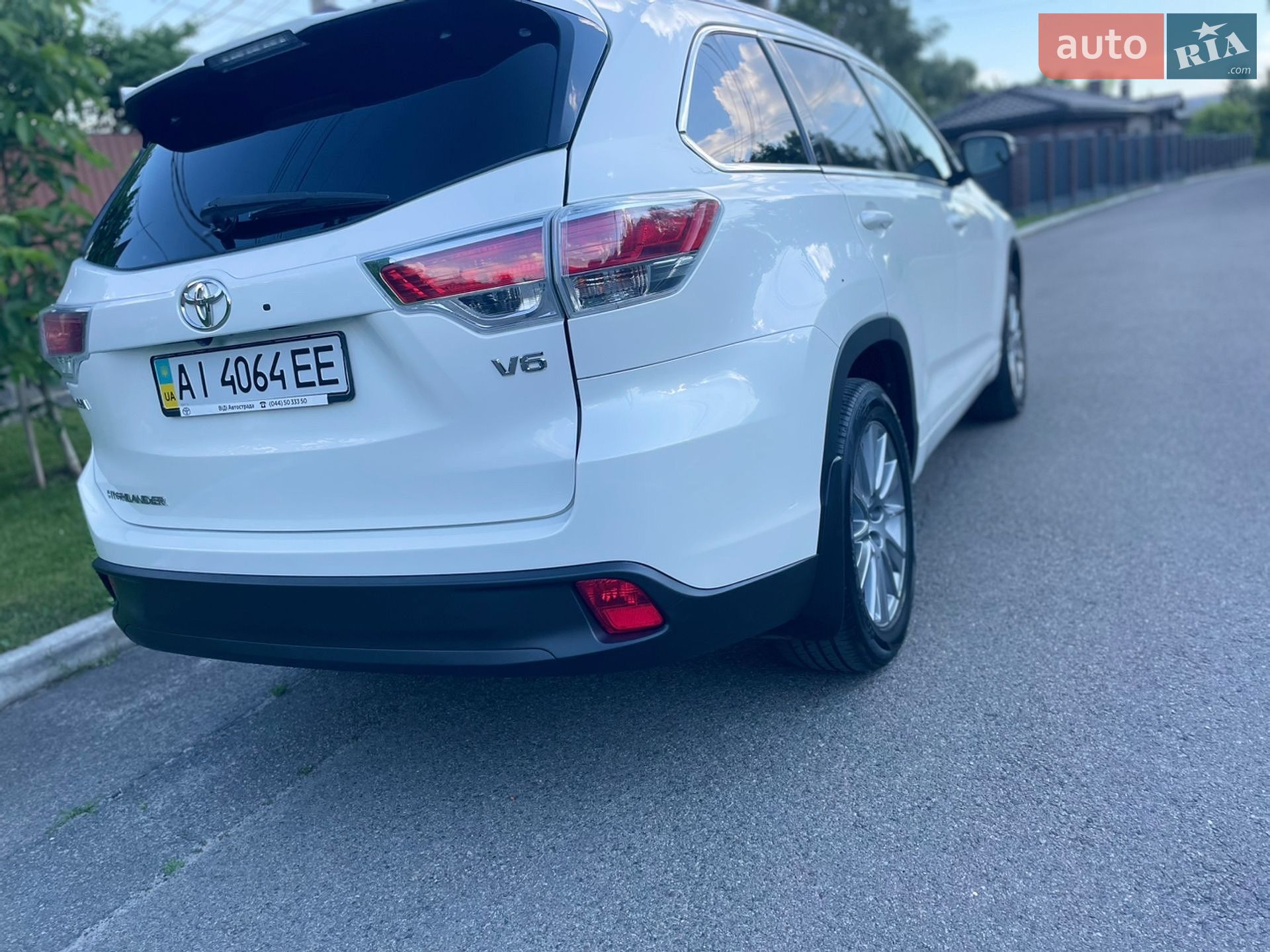 Toyota Highlander 2014 VIN 5TDBKRFH90S016456 фото оголошення 3 з 24