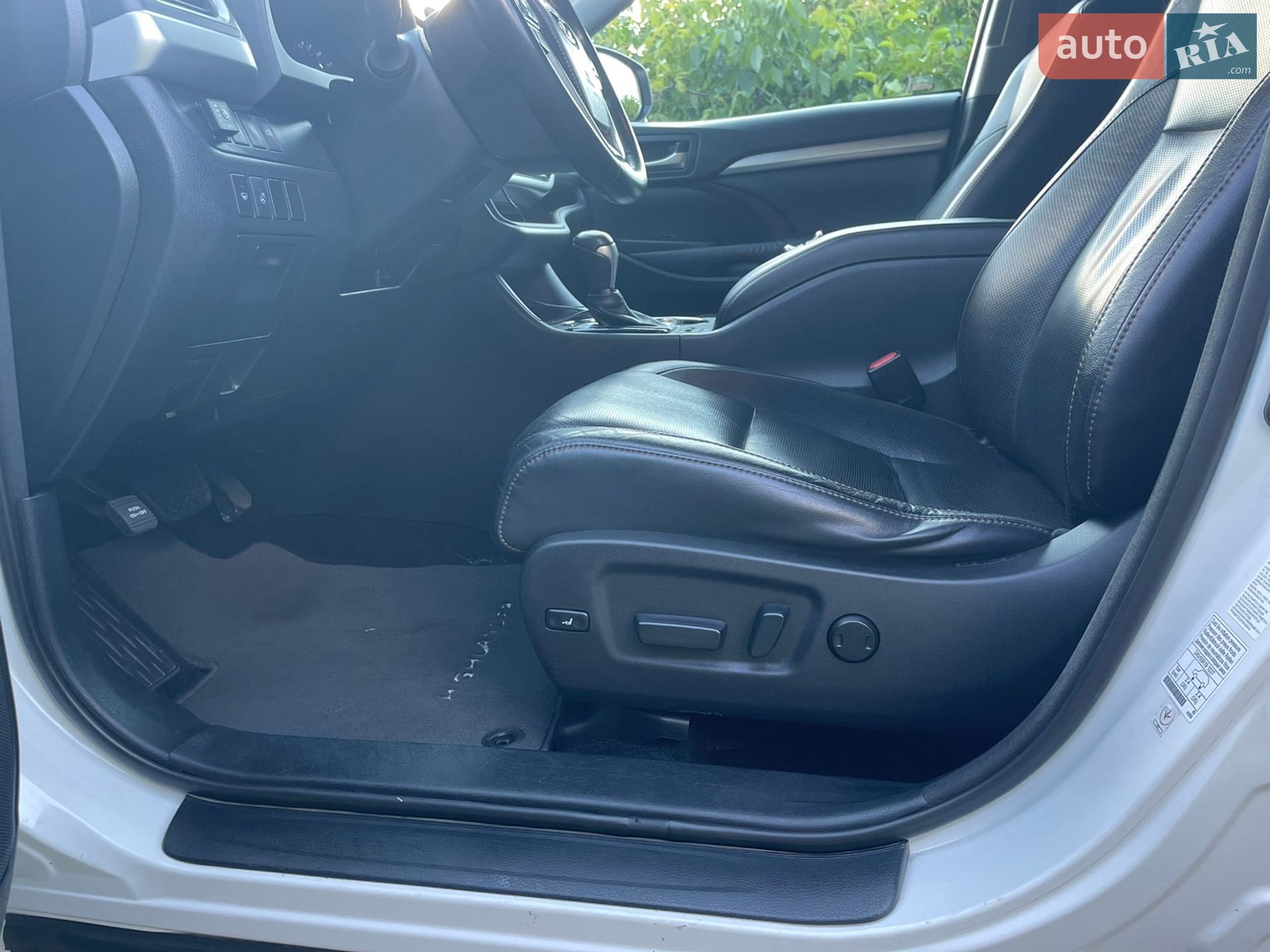 Toyota Highlander 2014 VIN 5TDBKRFH90S016456 фото оголошення 11 з 24