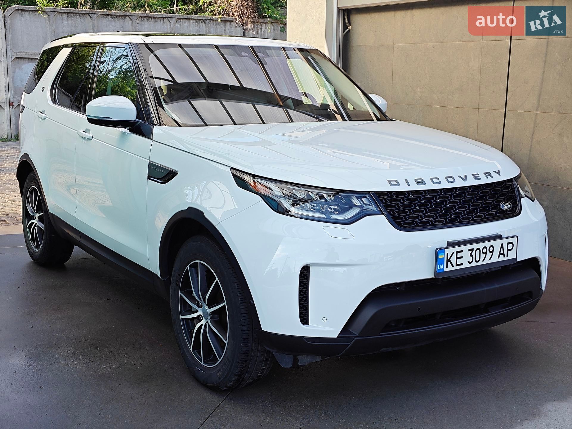 Land Rover Discovery 2018 VIN SALRG2RV7KA087446 фото оголошення 2 з 27