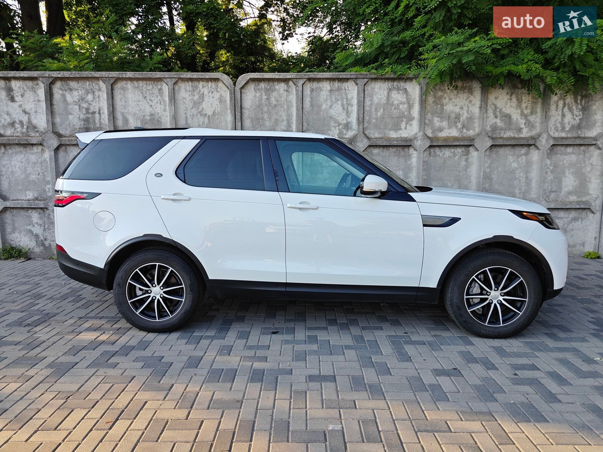 Land Rover Discovery 2018 VIN SALRG2RV7KA087446 фото оголошення 17 з 27