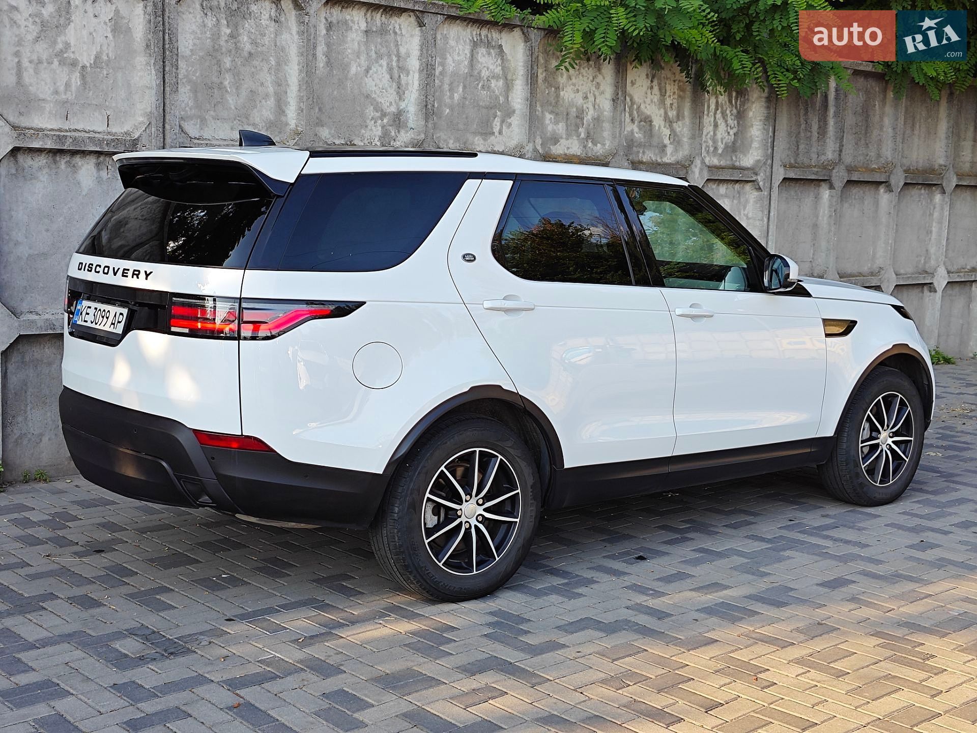 Land Rover Discovery 2018 VIN SALRG2RV7KA087446 фото оголошення 18 з 27