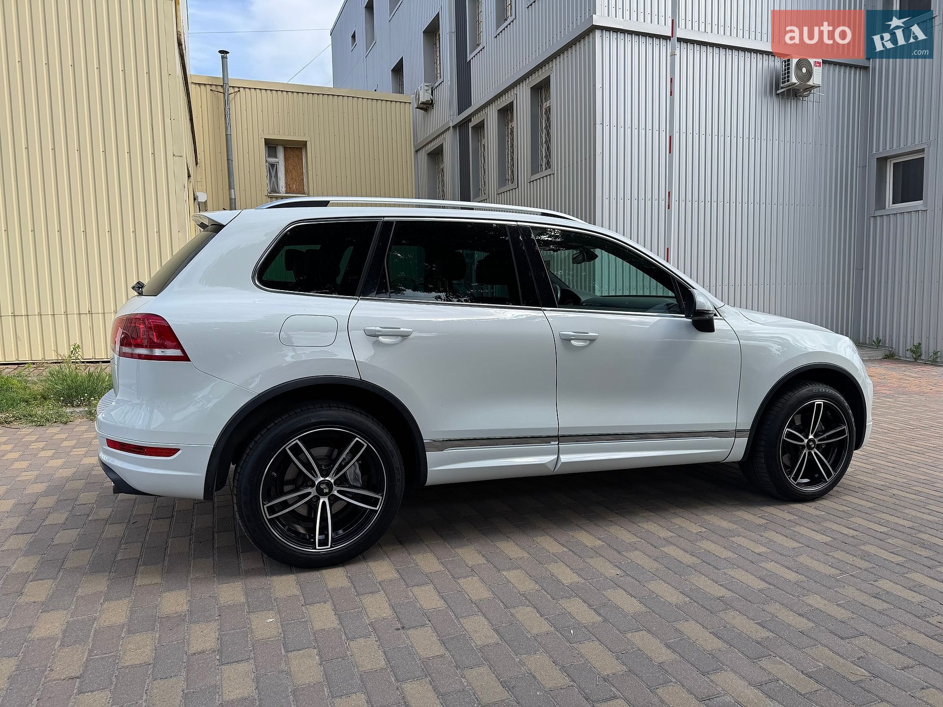 Volkswagen Touareg 2014 VIN WVGDP9BP4ED014135 фото оголошення 4 з 36