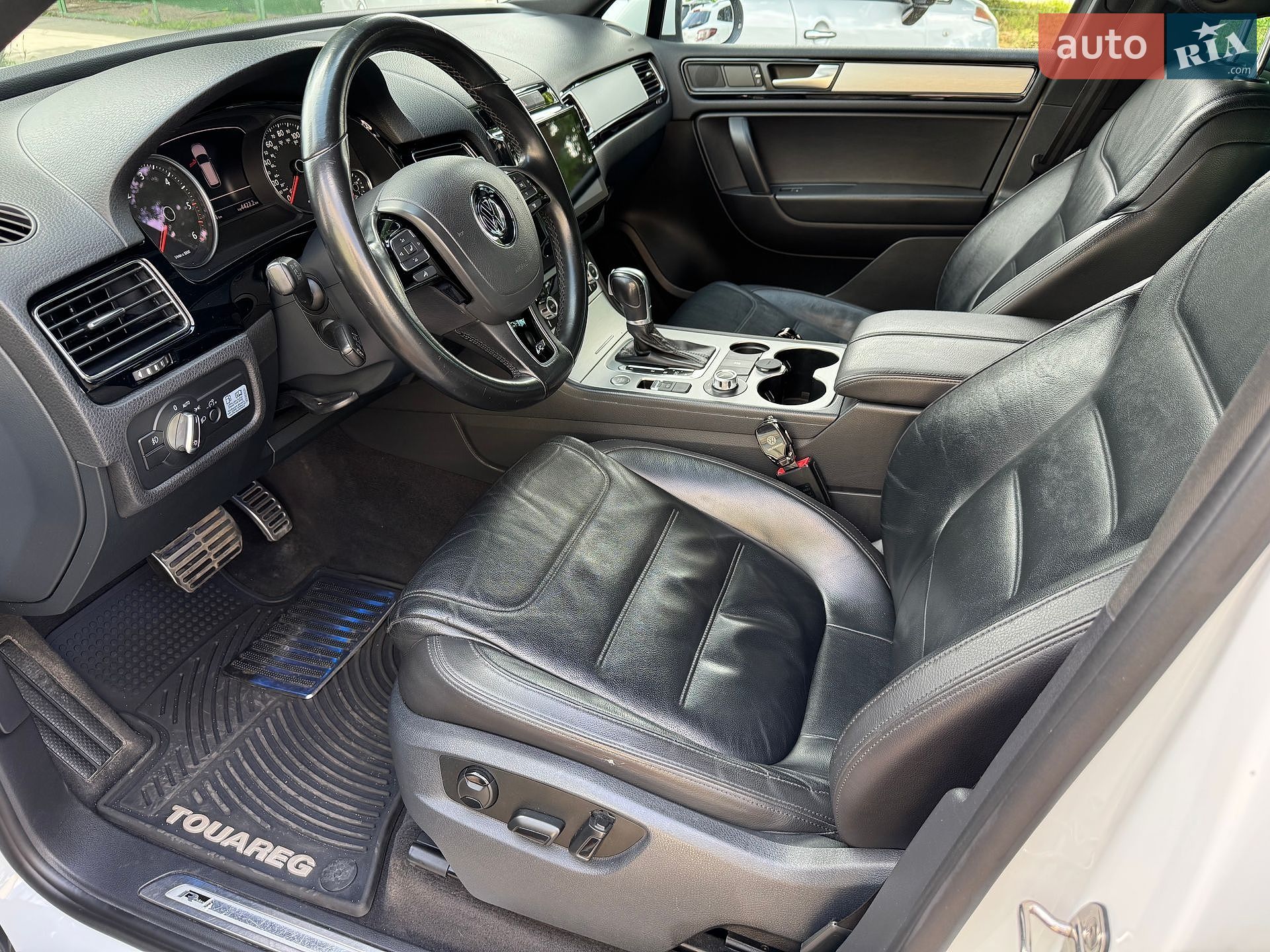 Volkswagen Touareg 2014 VIN WVGDP9BP4ED014135 фото оголошення 25 з 36