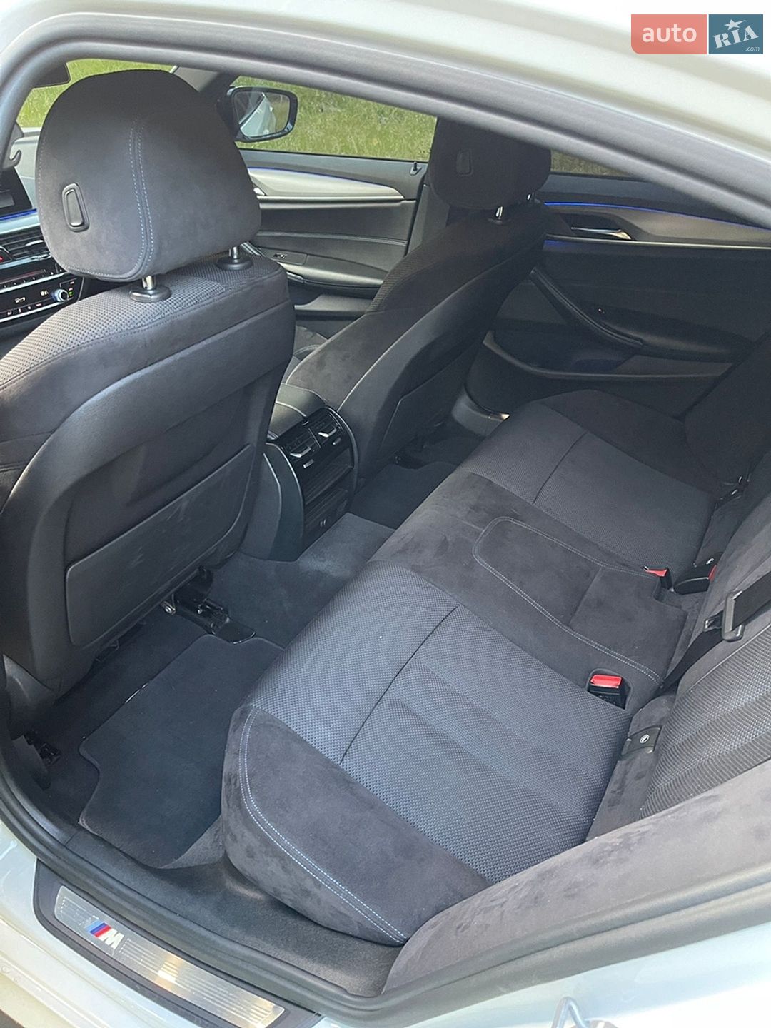 BMW 5 Series 2017 VIN WBAJA71040G456970 фото оголошення 8 з 43