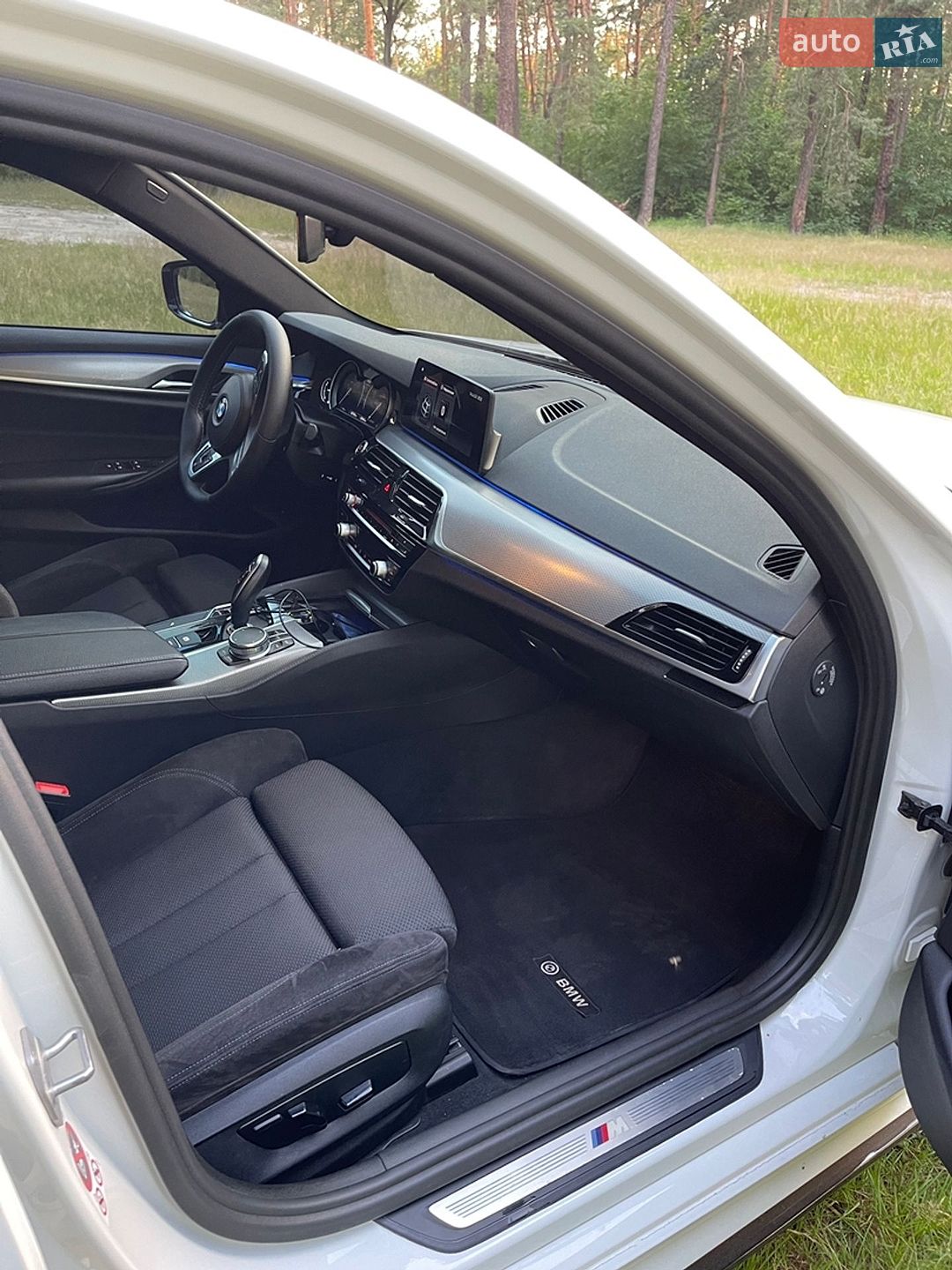 BMW 5 Series 2017 VIN WBAJA71040G456970 фото оголошення 12 з 43