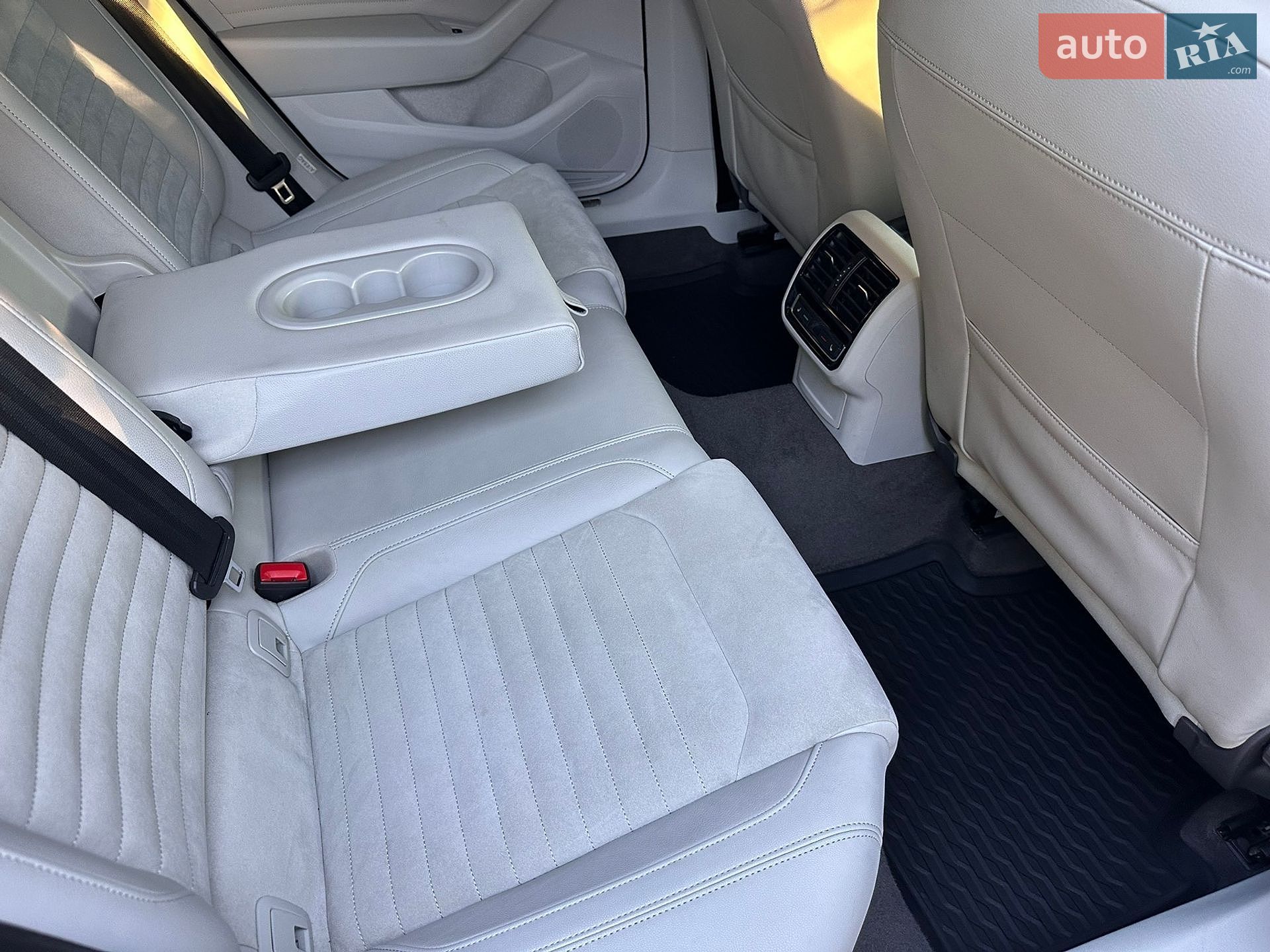 Volkswagen Passat 2020 VIN WVWZZZ3CZLE063052 фото оголошення 80 з 111