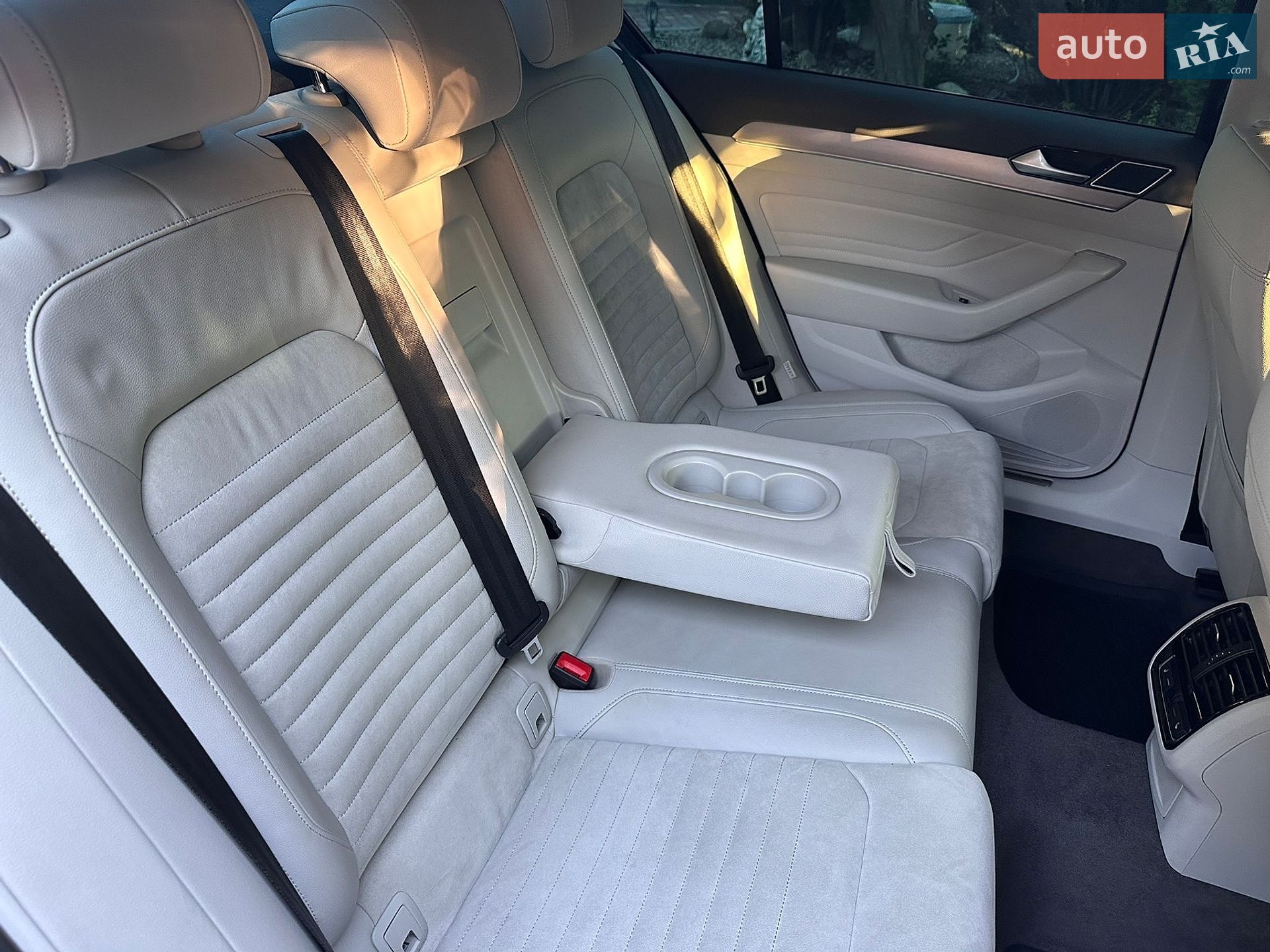 Volkswagen Passat 2020 VIN WVWZZZ3CZLE063052 фото оголошення 81 з 111