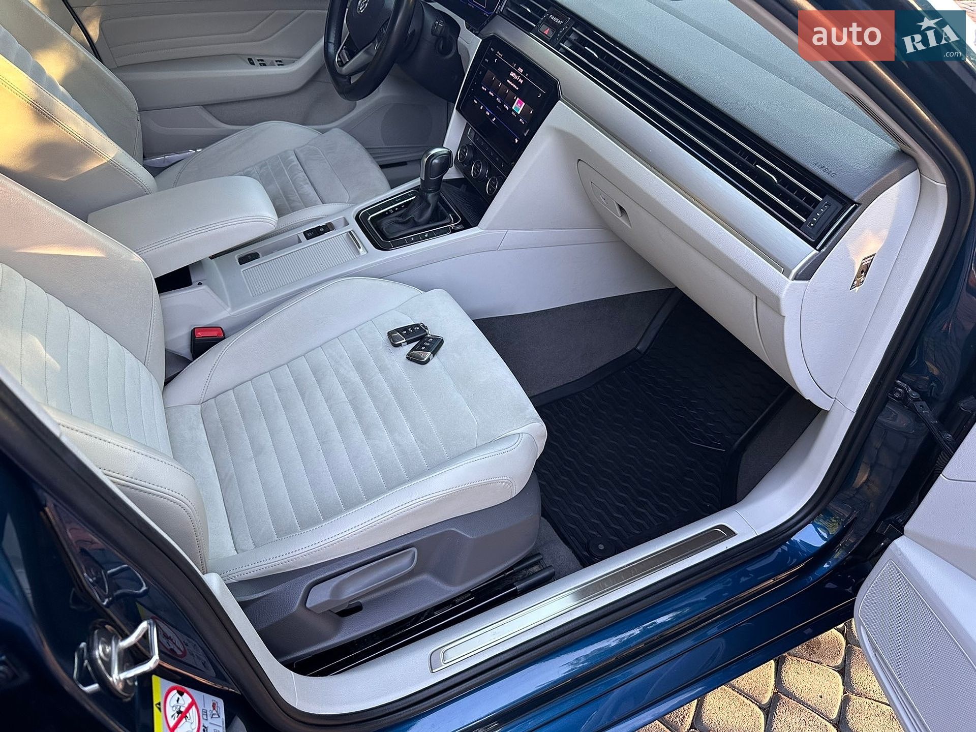 Volkswagen Passat 2020 VIN WVWZZZ3CZLE063052 фото оголошення 84 з 111