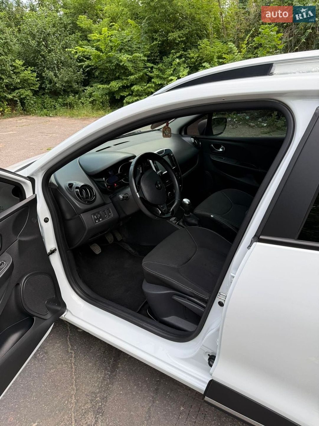 Renault Clio 2016 VIN VF17R0J0A54770117 фото оголошення 2 з 15