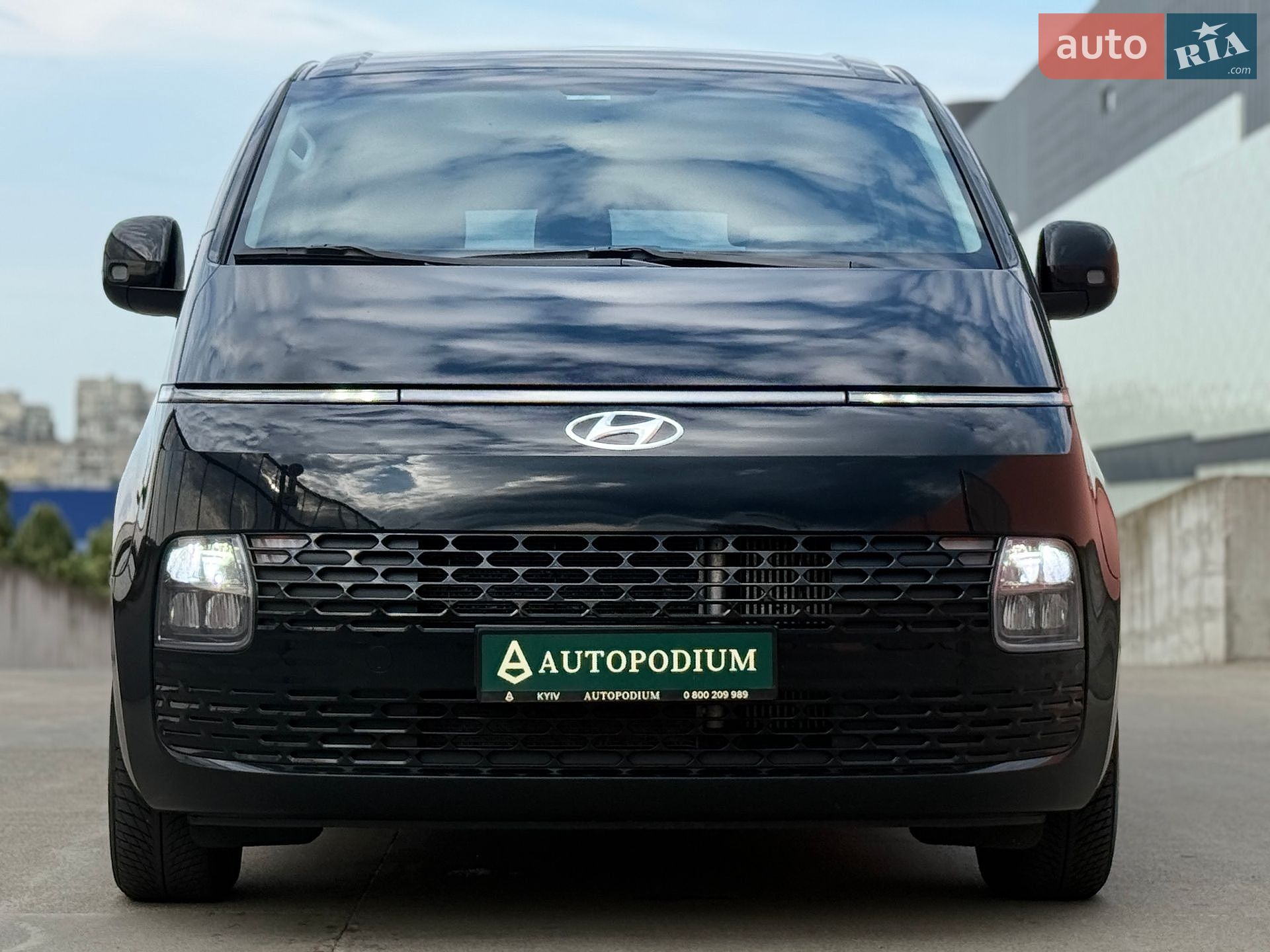 Hyundai Staria 2023 VIN KMHYC811BPU100658 фото оголошення 10 з 58