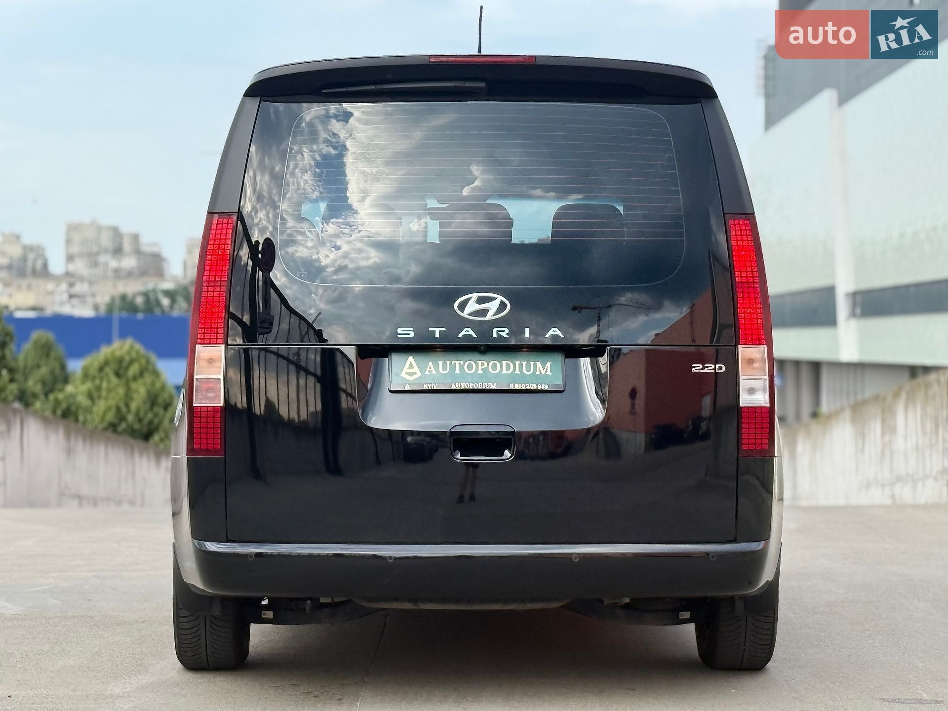 Hyundai Staria 2023 VIN KMHYC811BPU100658 фото оголошення 13 з 58