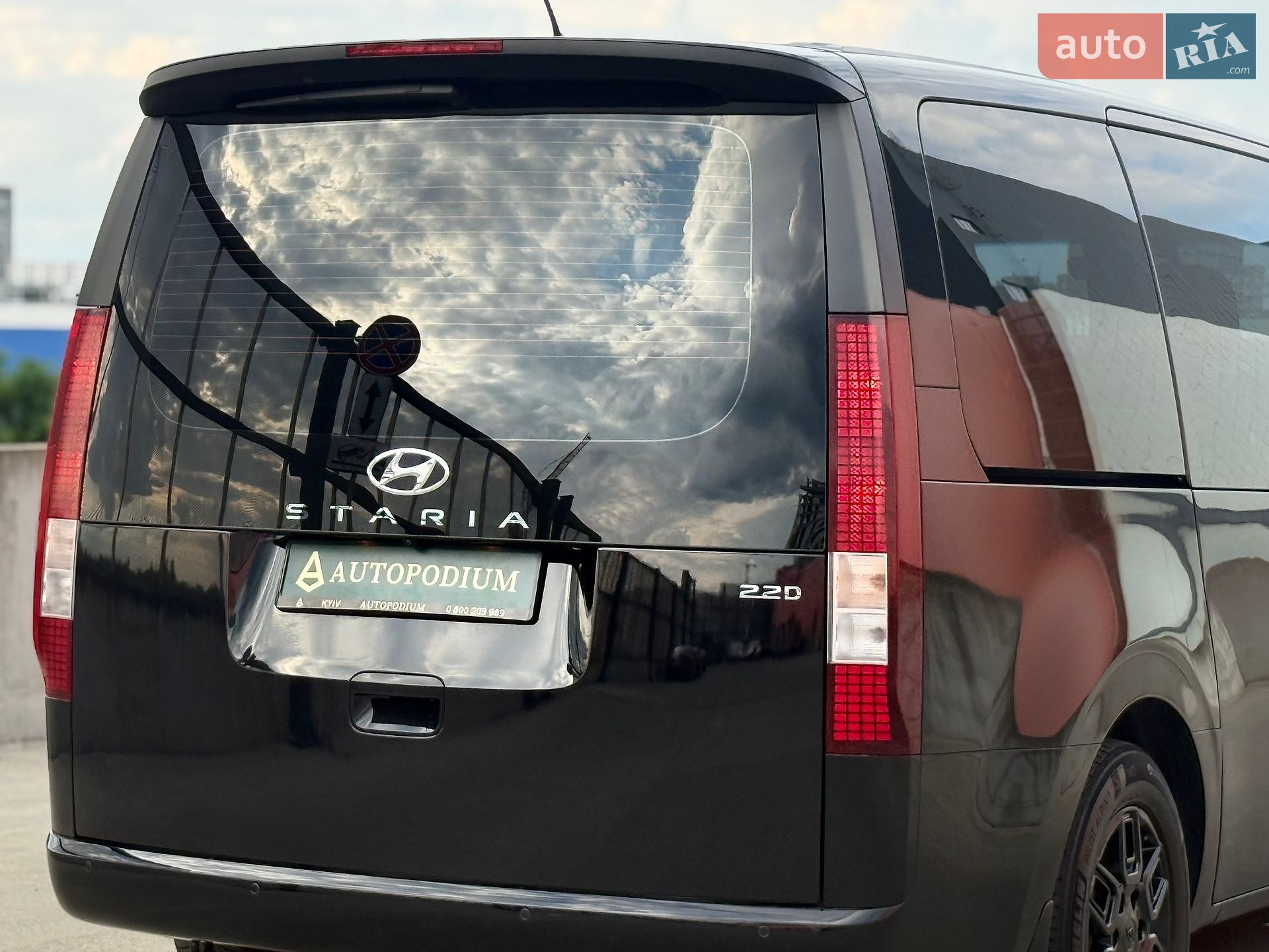Hyundai Staria 2023 VIN KMHYC811BPU100658 фото оголошення 15 з 58