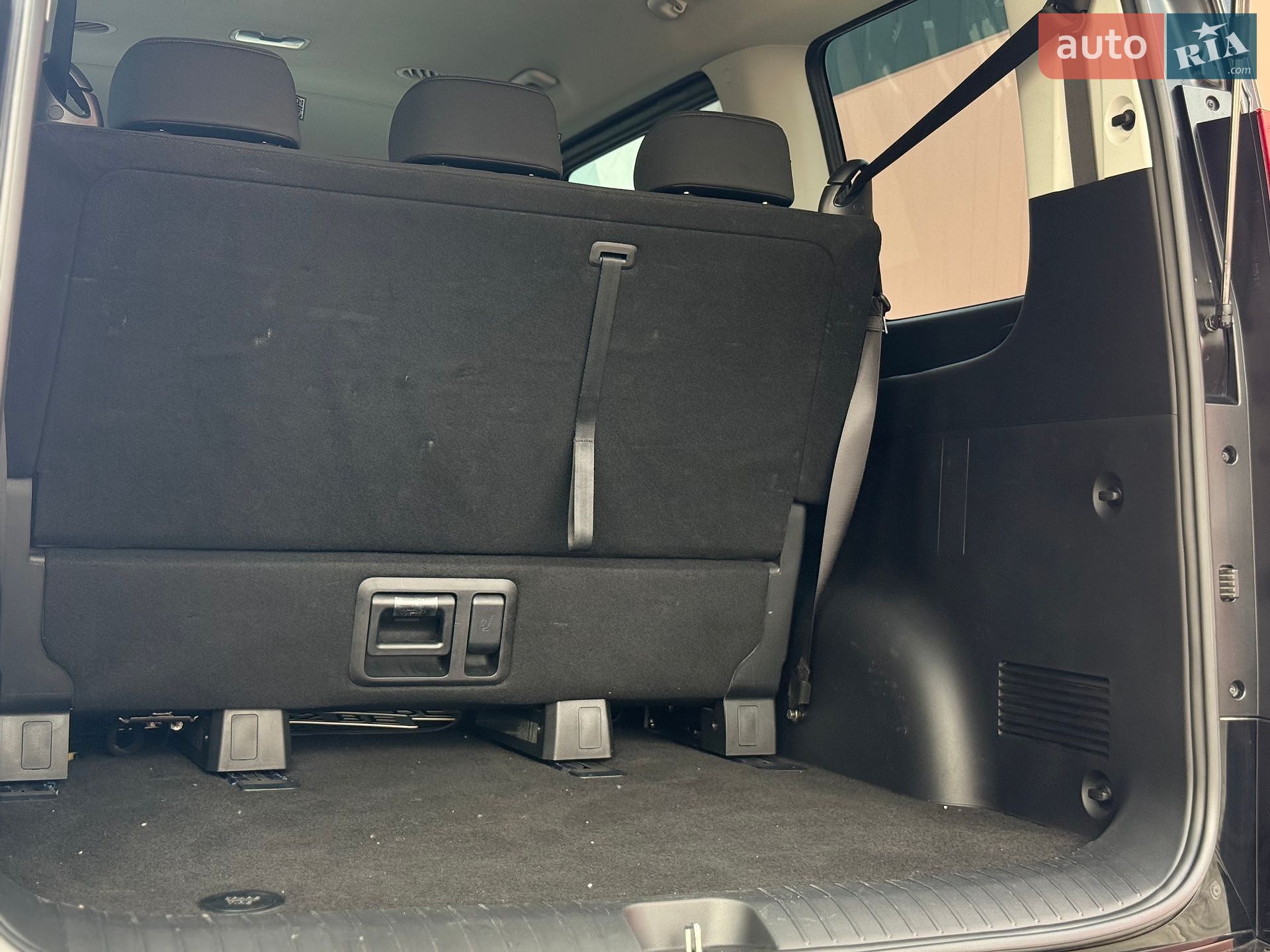 Hyundai Staria 2023 VIN KMHYC811BPU100658 фото оголошення 36 з 58
