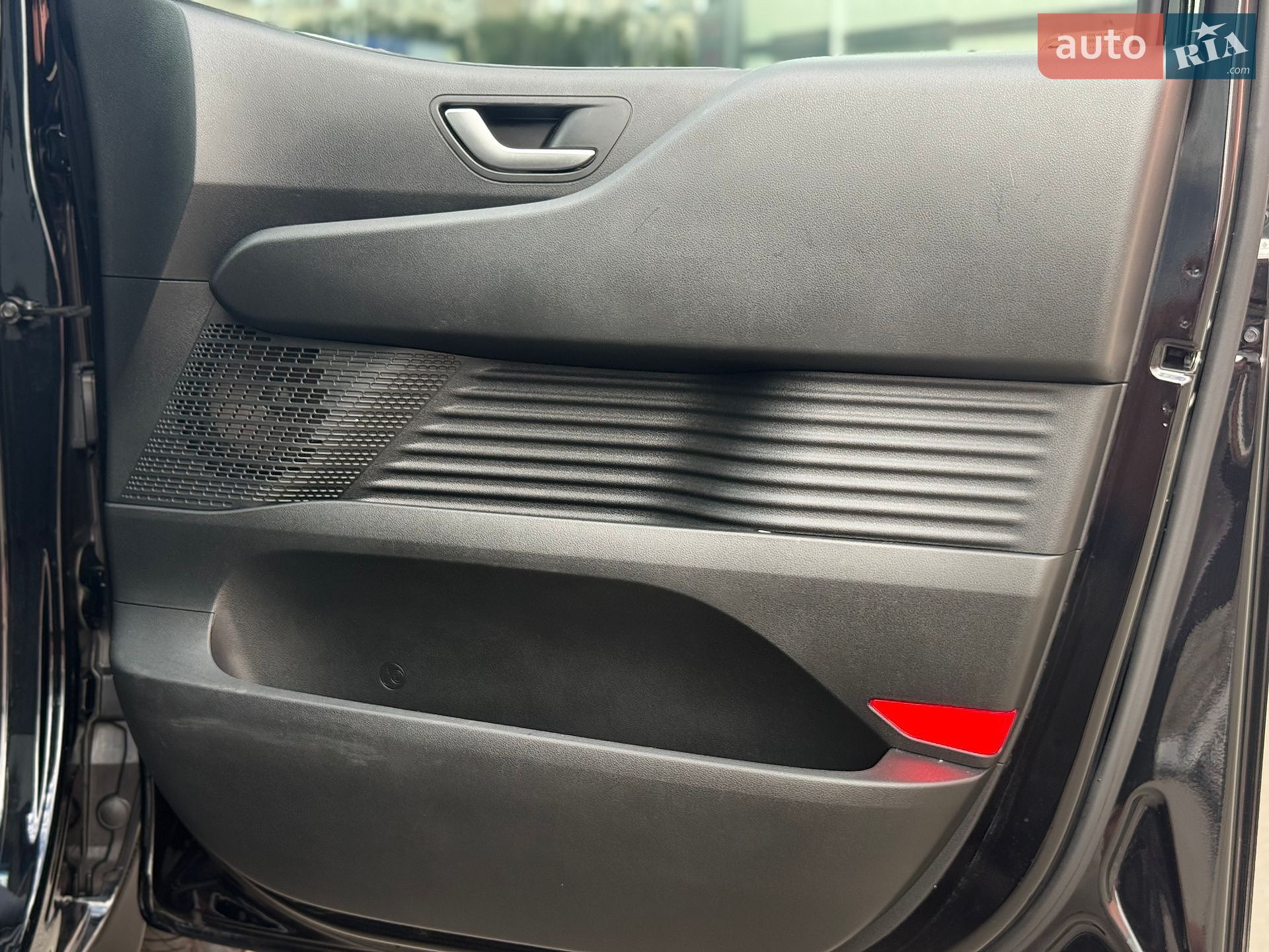 Hyundai Staria 2023 VIN KMHYC811BPU100658 фото оголошення 40 з 58