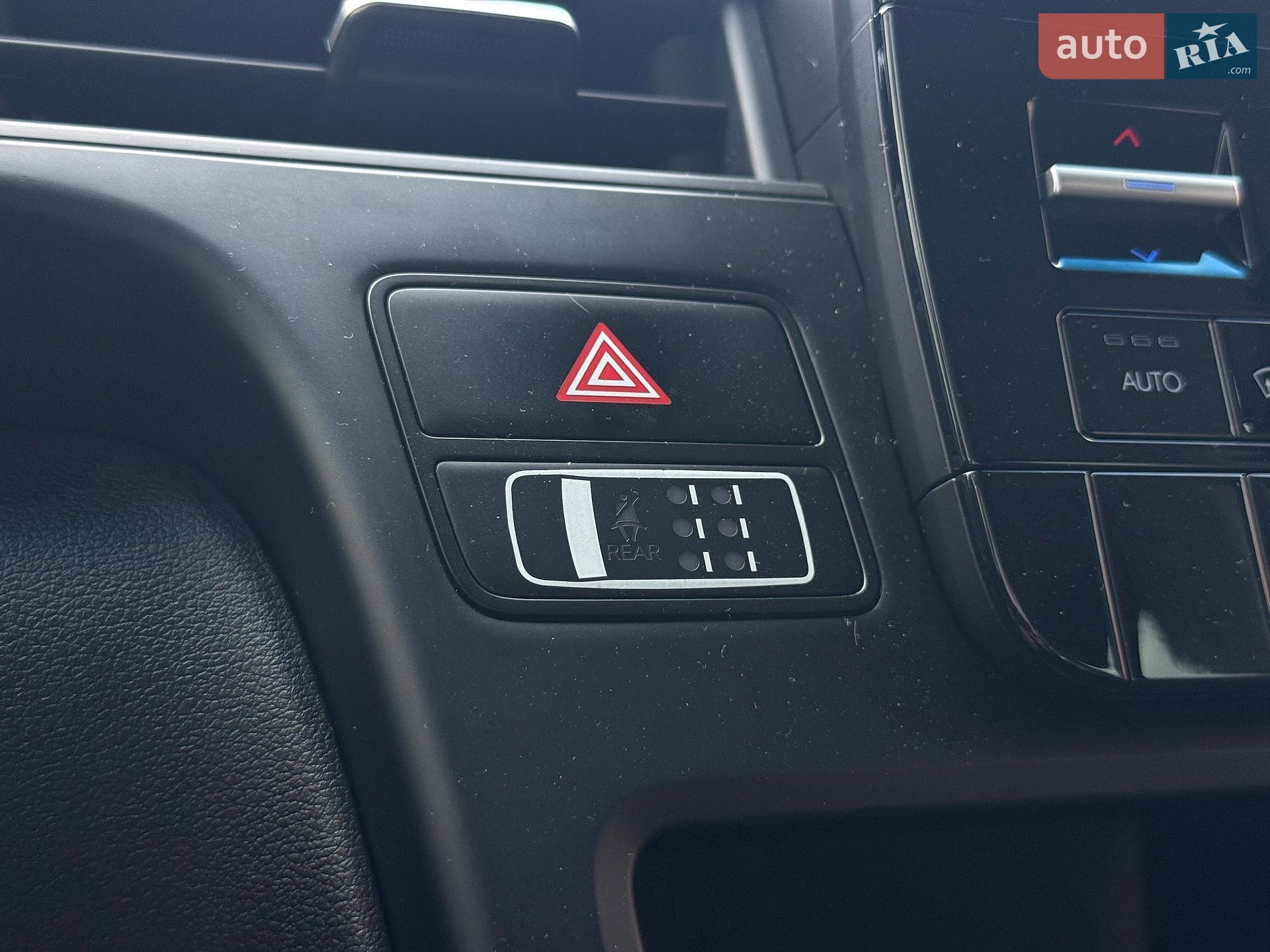 Hyundai Staria 2023 VIN KMHYC811BPU100658 фото оголошення 52 з 58