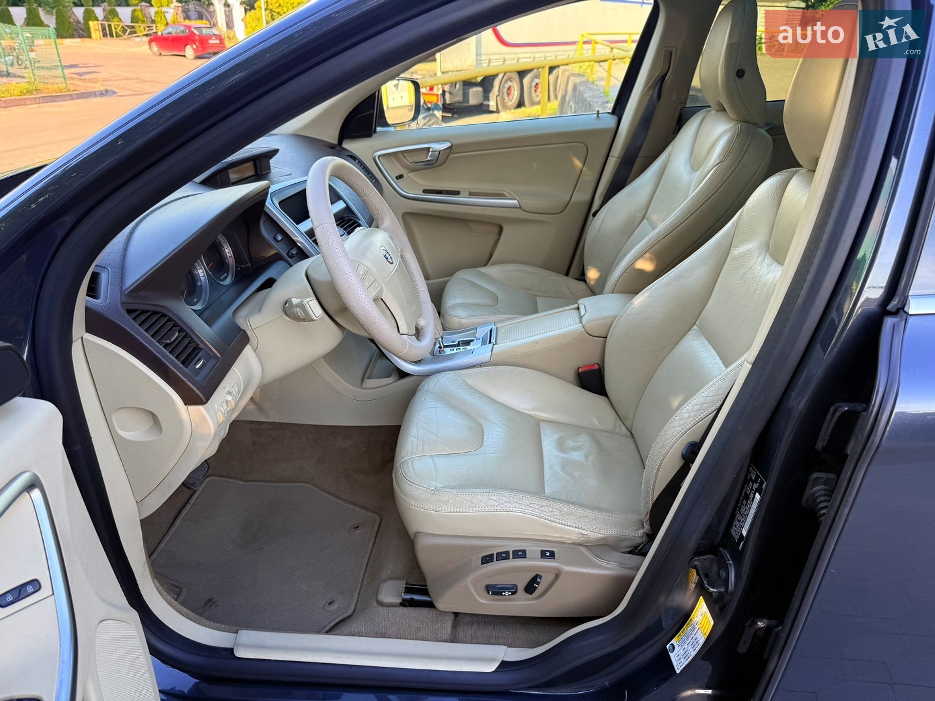 Volvo XC60 2009 VIN YV4992DZ2A2086416 фото оголошення 31 з 60