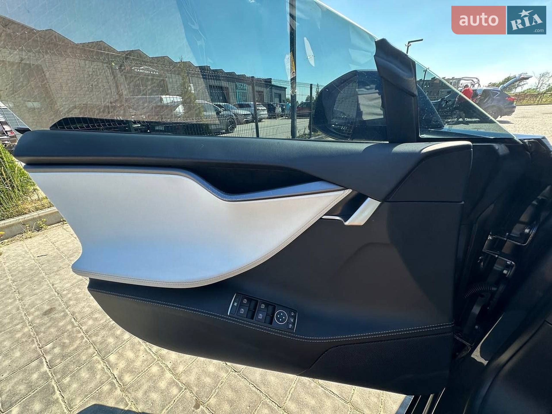 Tesla Model S 2020 VIN 5YJSA1E20MF425327 фото оголошення 27 з 43