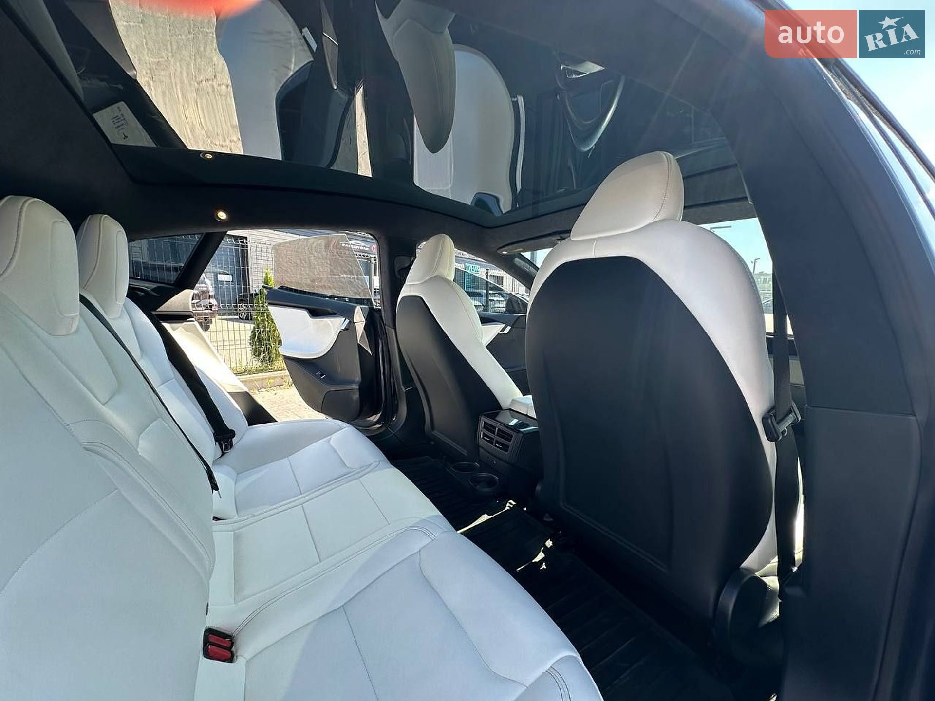 Tesla Model S 2020 VIN 5YJSA1E20MF425327 фото оголошення 33 з 43