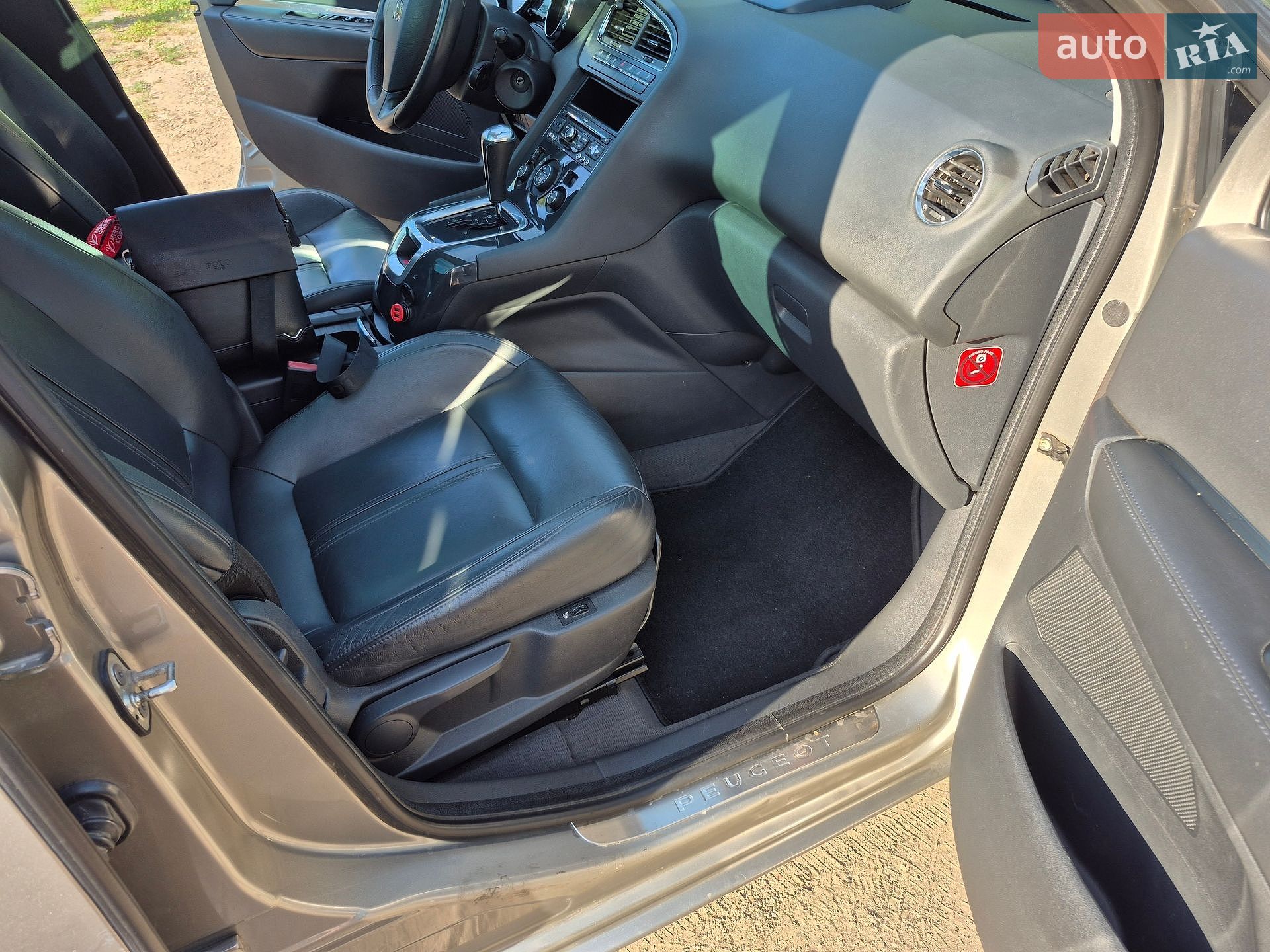 Peugeot 5008 2010 VIN VF30A5FVAAS169085 фото оголошення 8 з 30