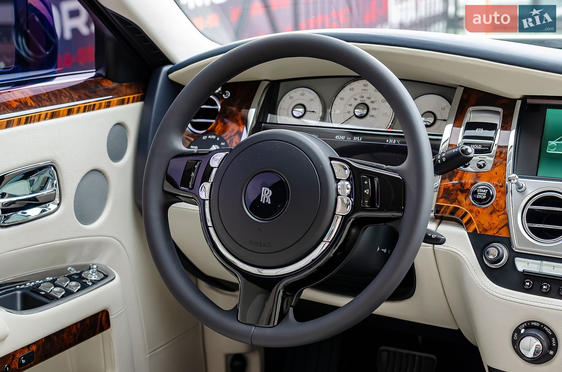 Rolls-Royce Ghost 2015 VIN SCA664S55FUX53413 фото оголошення 23 з 41