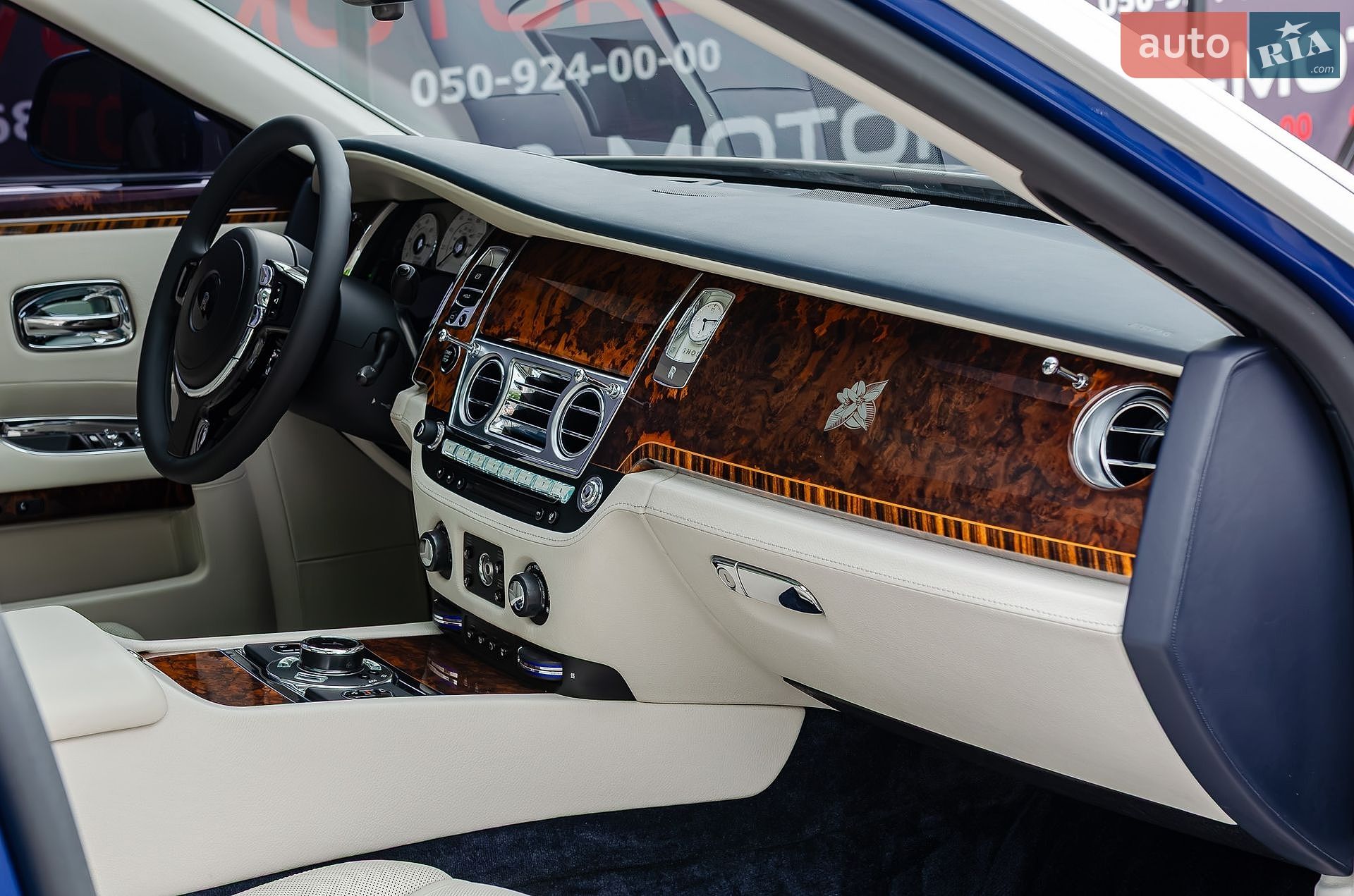 Rolls-Royce Ghost 2015 VIN SCA664S55FUX53413 фото оголошення 32 з 41