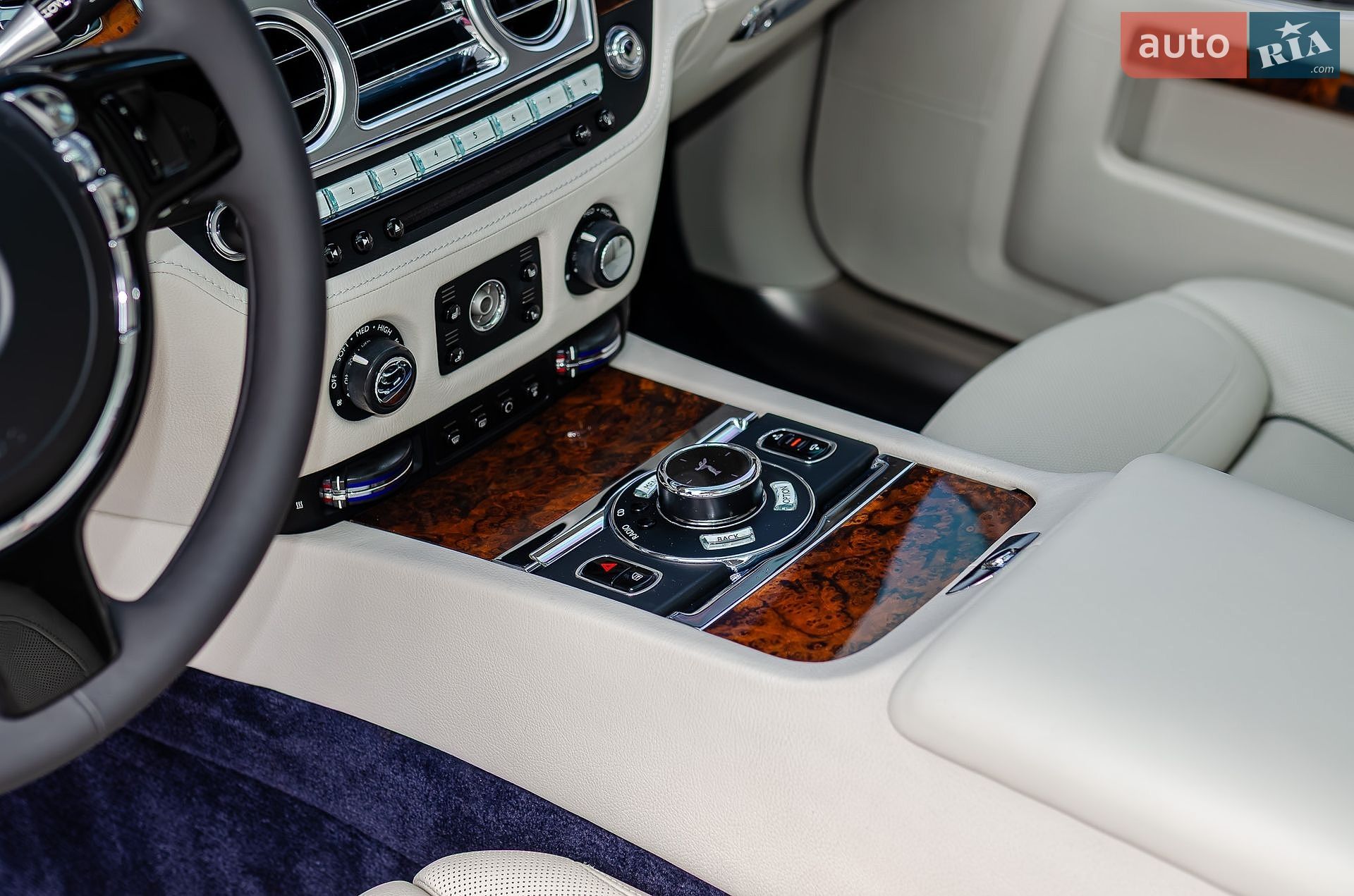 Rolls-Royce Ghost 2015 VIN SCA664S55FUX53413 фото оголошення 27 з 41