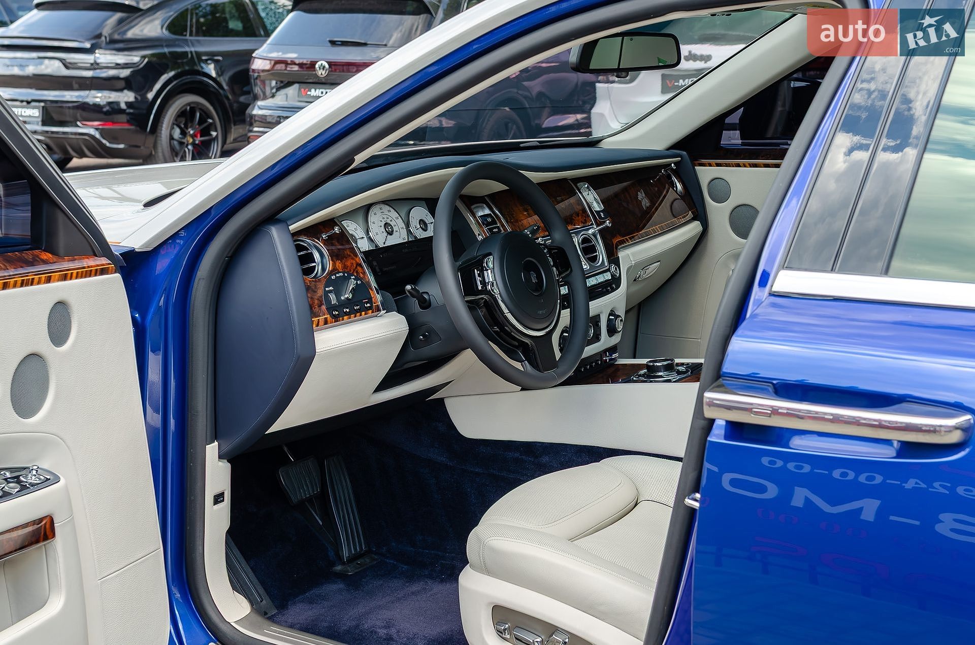 Rolls-Royce Ghost 2015 VIN SCA664S55FUX53413 фото оголошення 21 з 41