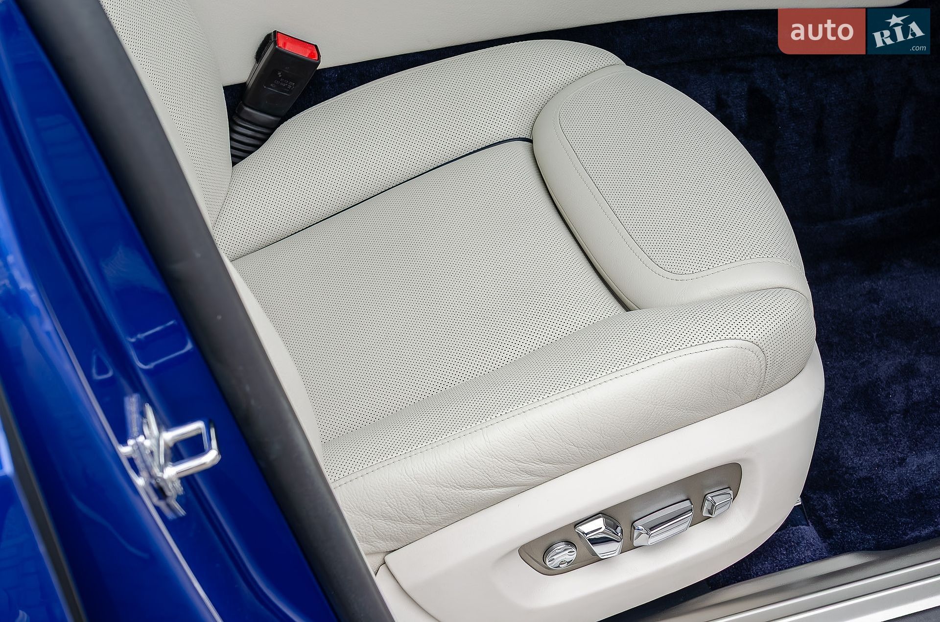 Rolls-Royce Ghost 2015 VIN SCA664S55FUX53413 фото оголошення 36 з 41