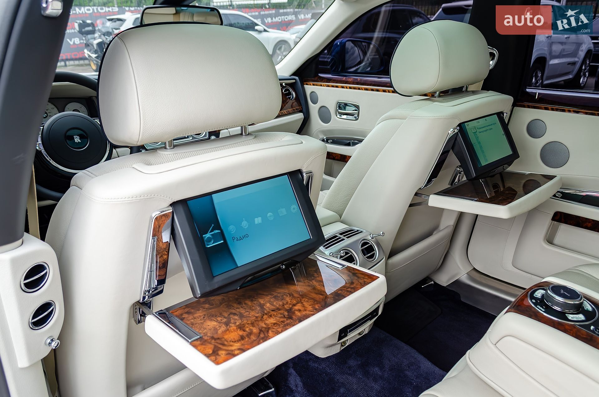 Rolls-Royce Ghost 2015 VIN SCA664S55FUX53413 фото оголошення 37 з 41