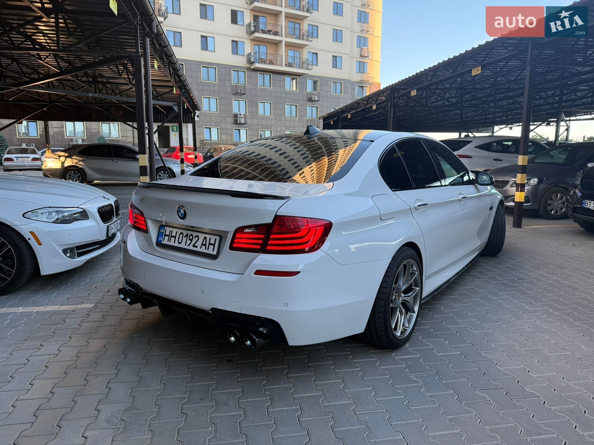 BMW 5 Series 2015 VIN WBA5B1C56GG129002 фото оголошення 10 з 16
