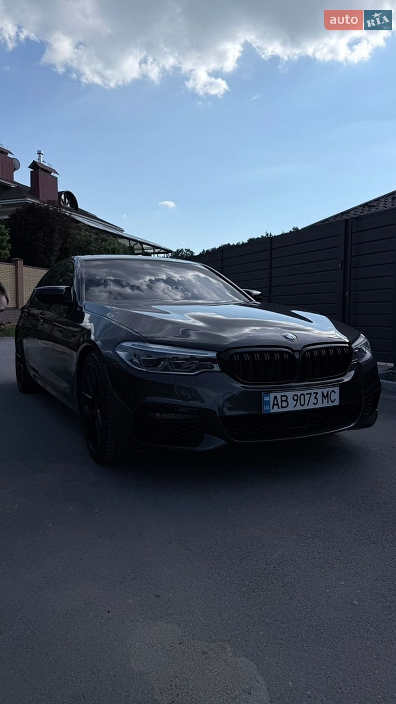 BMW 5 Series 2018 VIN WBAJE5C55KWW06675 фото оголошення 9 з 38