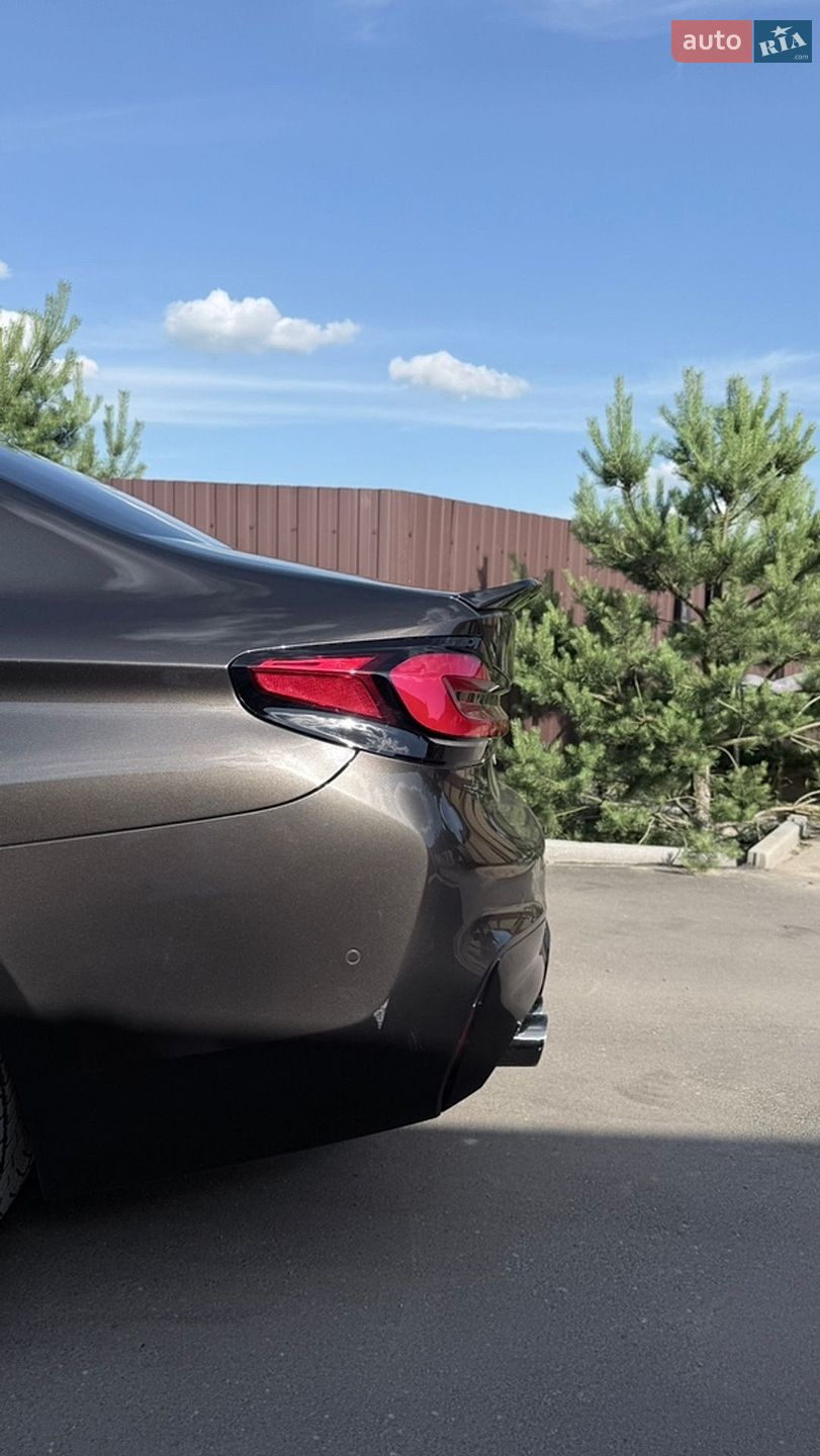 BMW 5 Series 2018 VIN WBAJE5C55KWW06675 фото оголошення 18 з 38