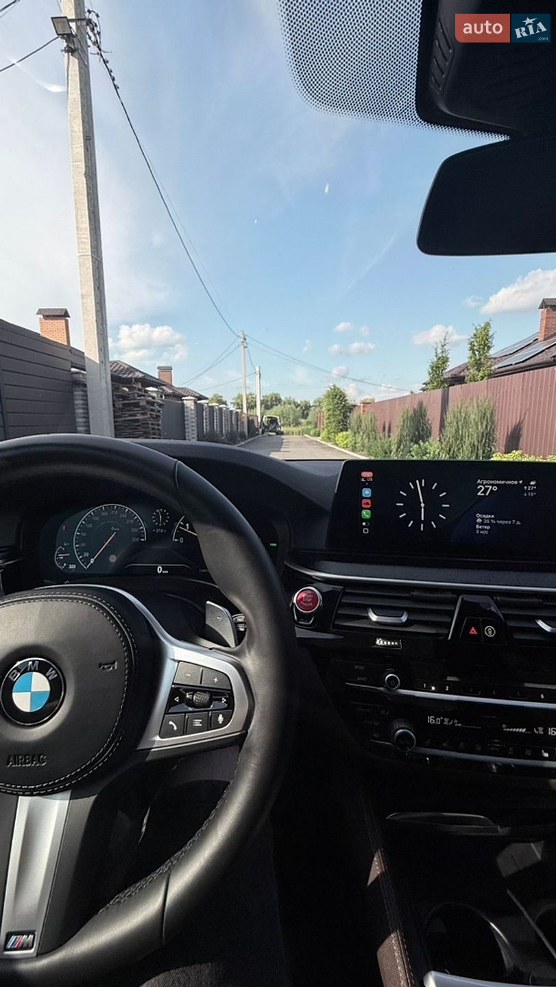 BMW 5 Series 2018 VIN WBAJE5C55KWW06675 фото оголошення 23 з 38