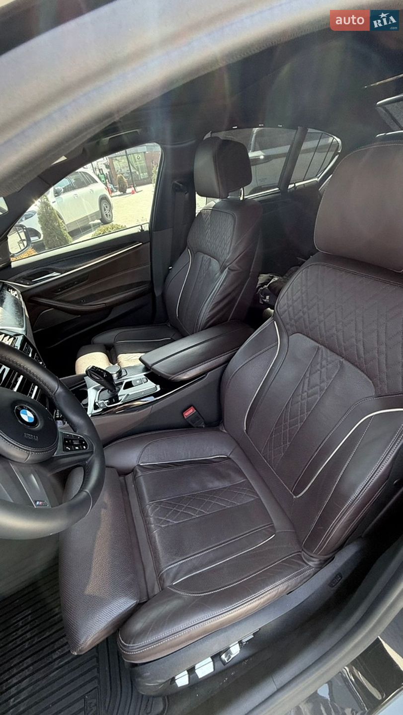 BMW 5 Series 2018 VIN WBAJE5C55KWW06675 фото оголошення 28 з 38