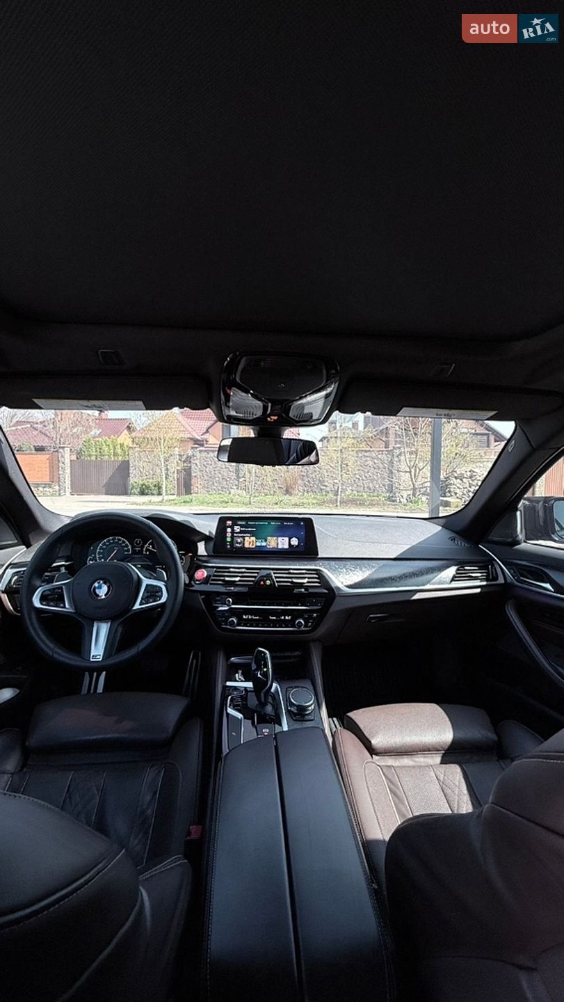 BMW 5 Series 2018 VIN WBAJE5C55KWW06675 фото оголошення 36 з 38